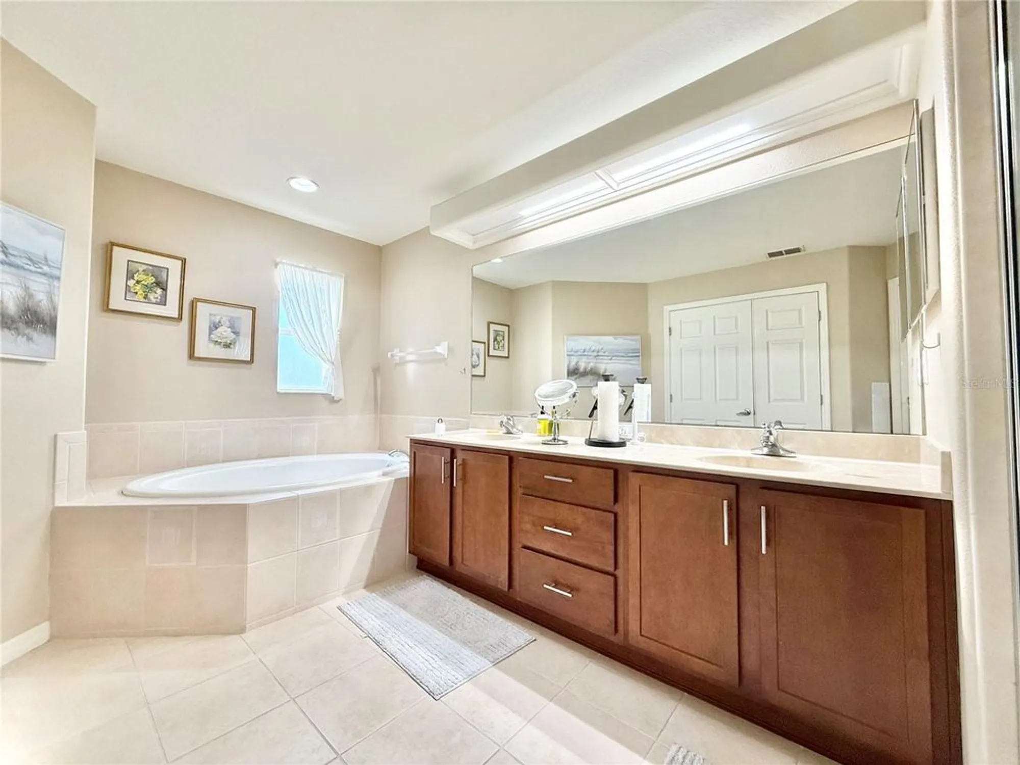 Property Slideshow image 25 of 42 | 3850 serenade ln # 3850, Lakeland, FL, 33811