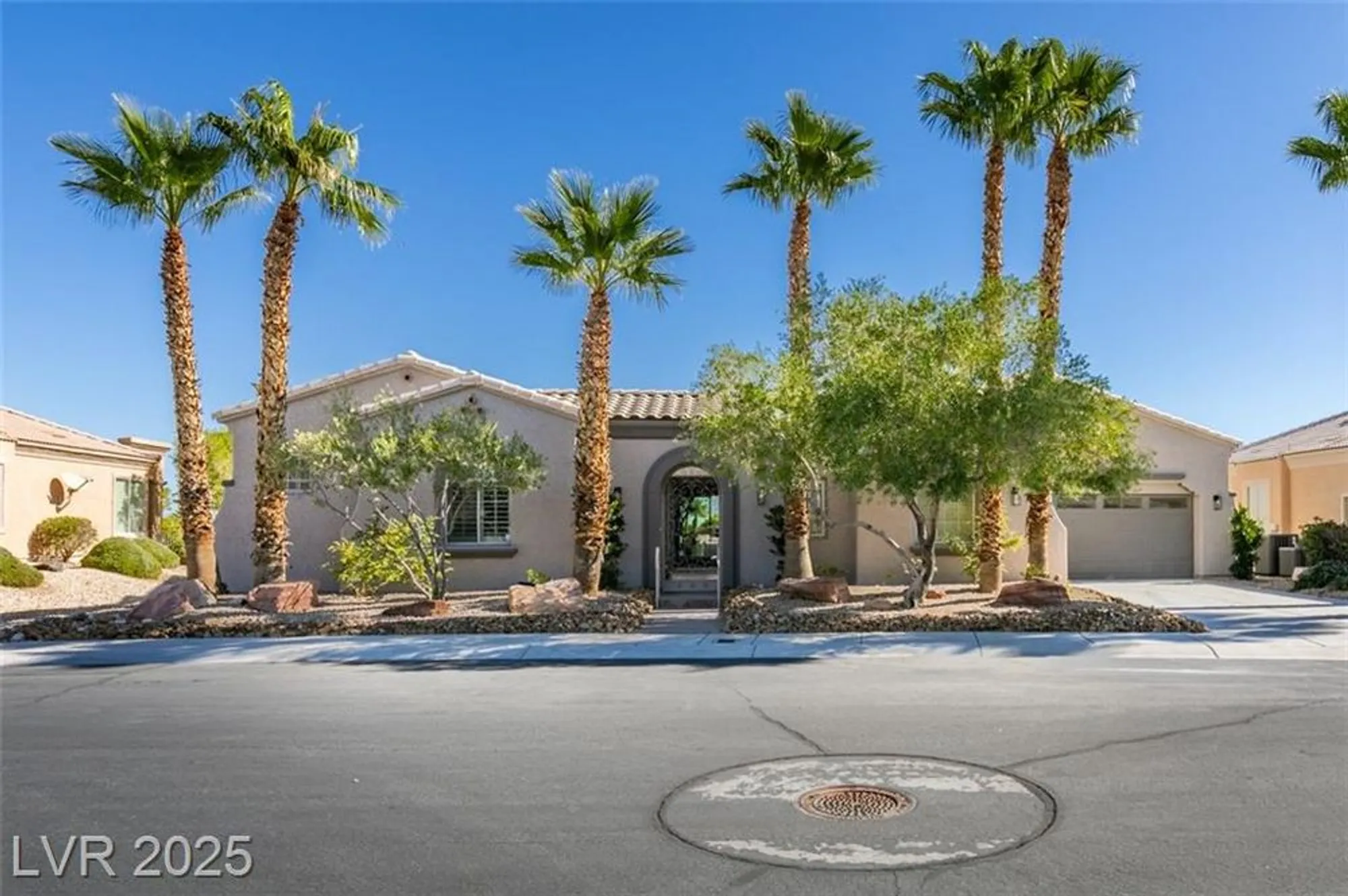 Property Slideshow image 5 of 32 | 5192 estasi st, Las Vegas, NV, 89135