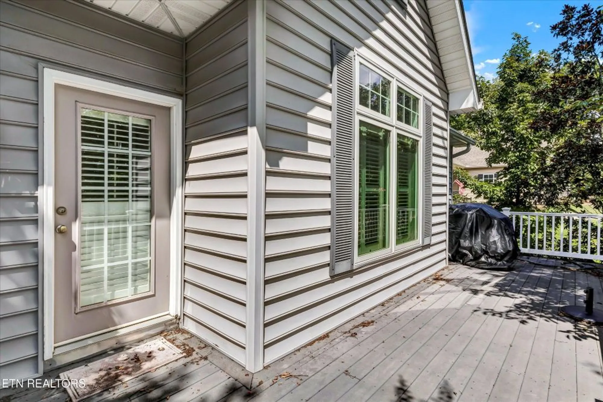 Property Slideshow image 21 of 25 | 140 ootsima way, Loudon, TN, 37774