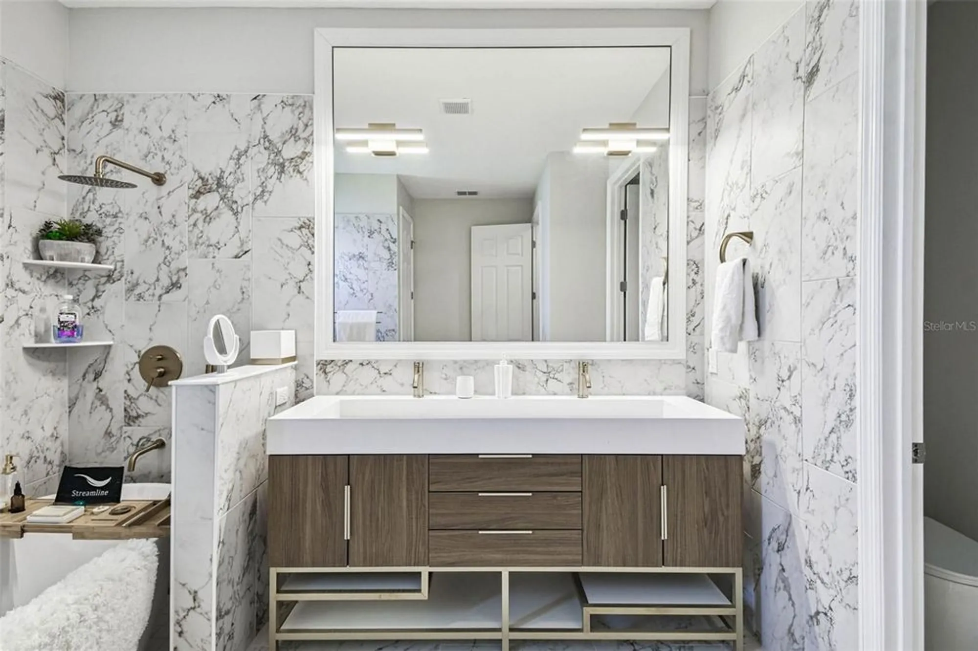 Property Slideshow image 21 of 61 | 790 carmel ln, Poinciana, FL, 34759