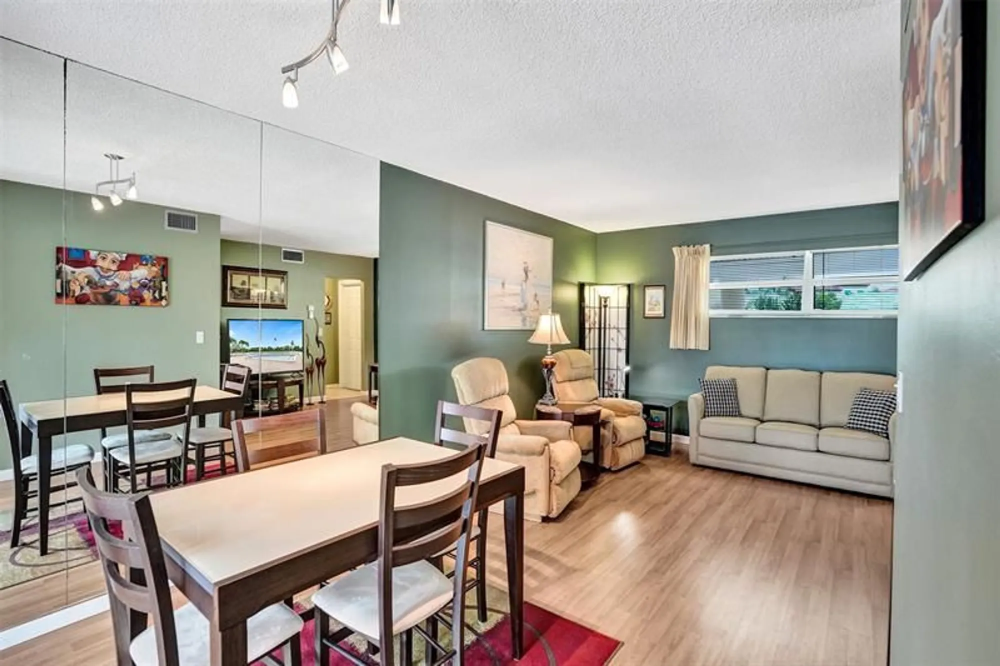 Property Slideshow image 10 of 38 | 32 colonial club dr apt 202, Boynton Beach, FL, 33435