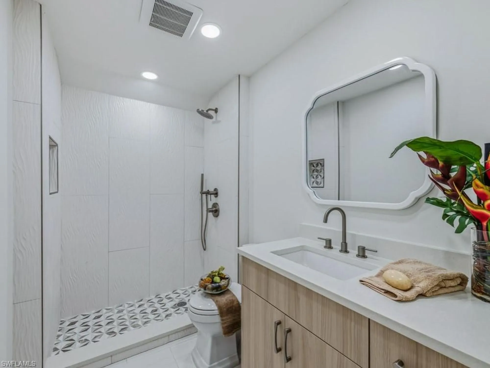 Property Slideshow image 28 of 50 | 3530 pine fern ln, Bonita Springs, FL, 34134