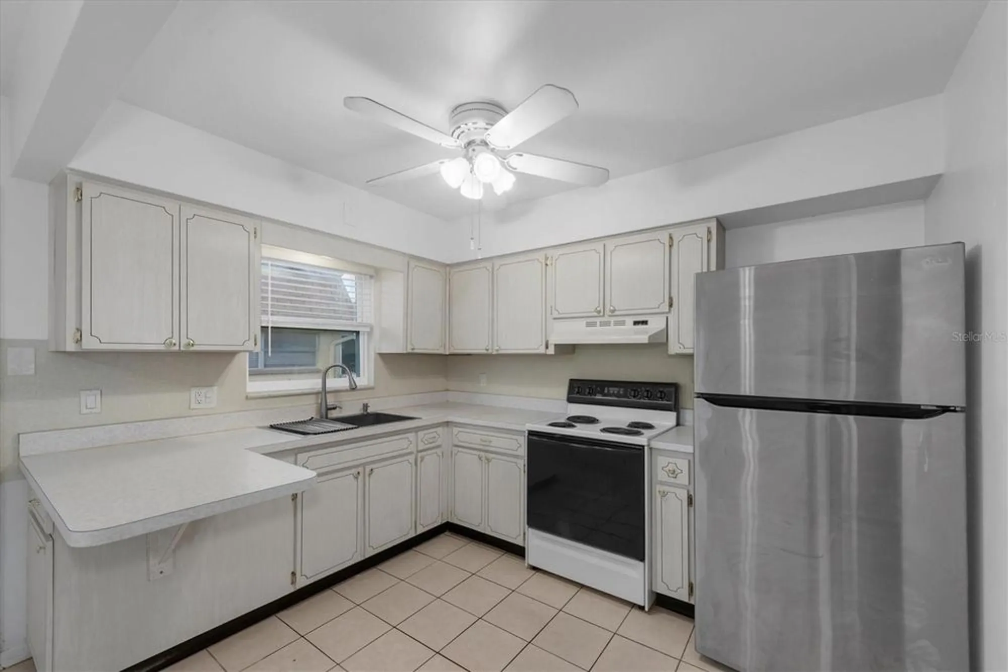Property Slideshow image 3 of 27 | 8350 burgundy dr, Pinellas Park, FL, 33781