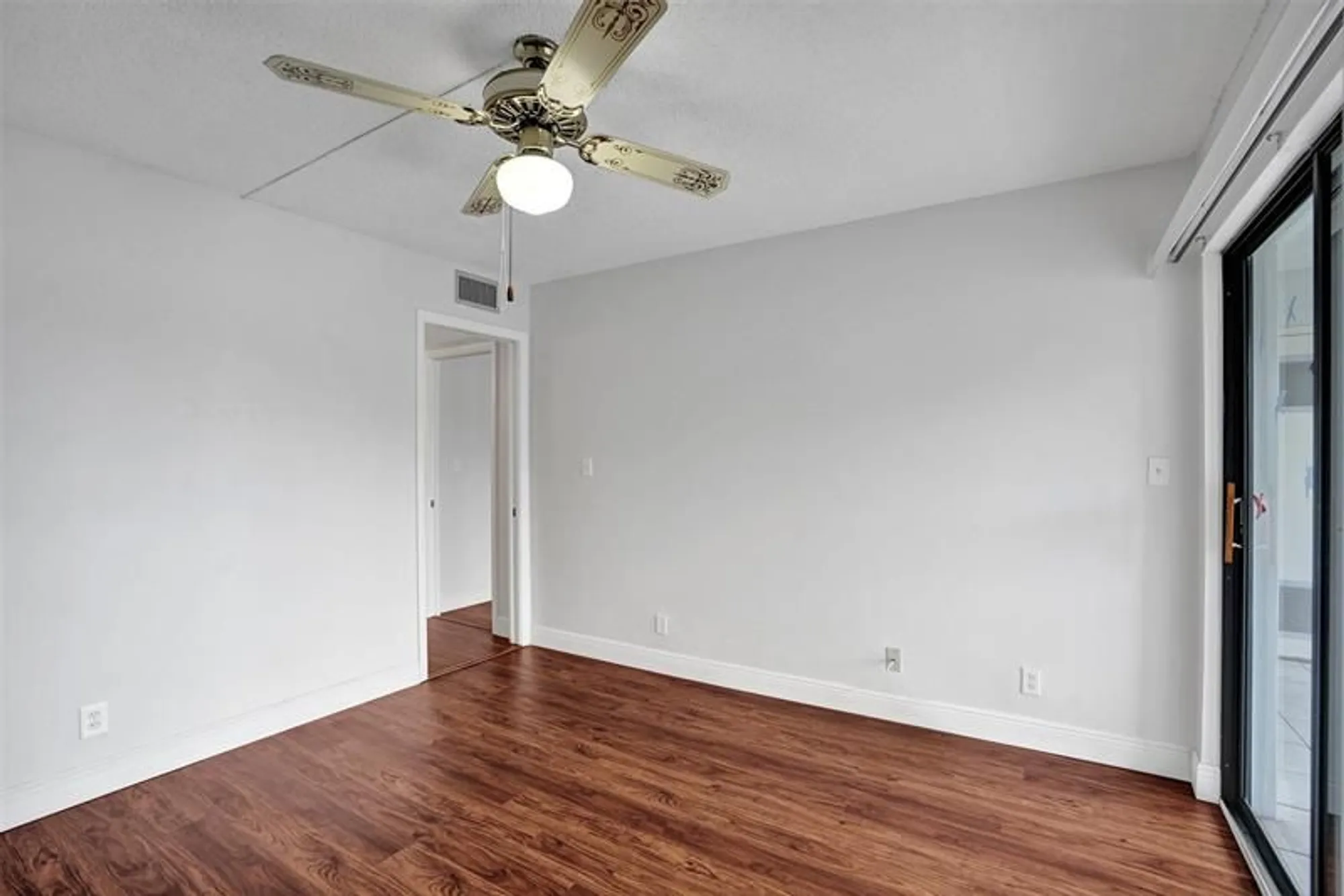 Property Slideshow image 31 of 66 | 7432 ashmont cir 208, Tamarac, FL, 33321
