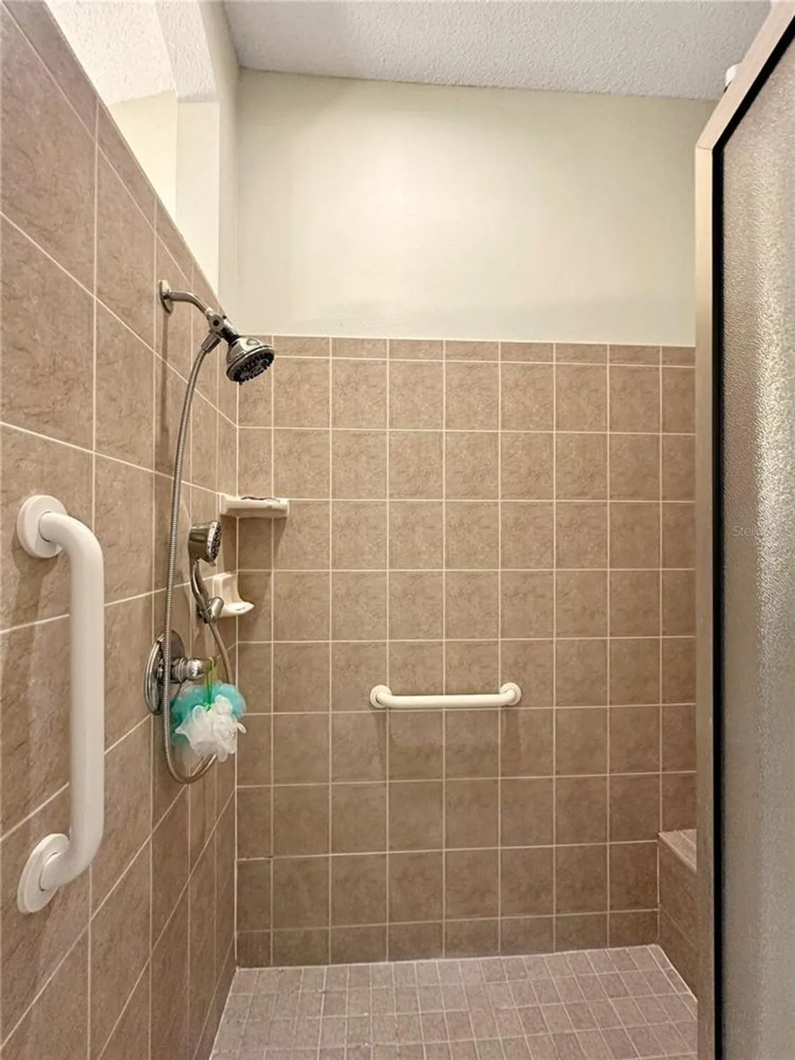 Property Slideshow image 19 of 42 | 867 castleberry cir, The Villages, FL, 32162