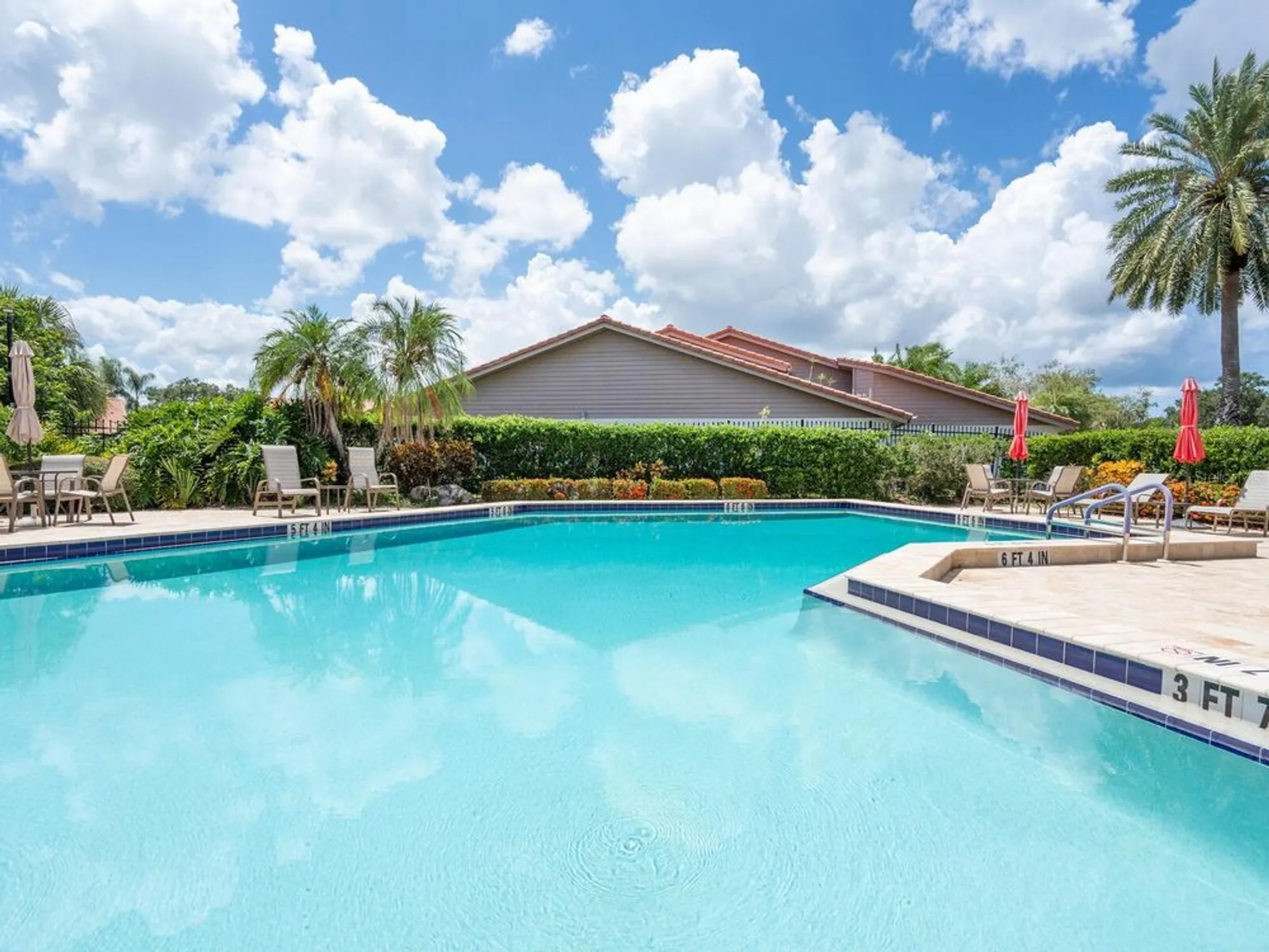 Property Slideshow image 41 of 44 | 4004 wilshire cir 89, Sarasota, FL, 34238