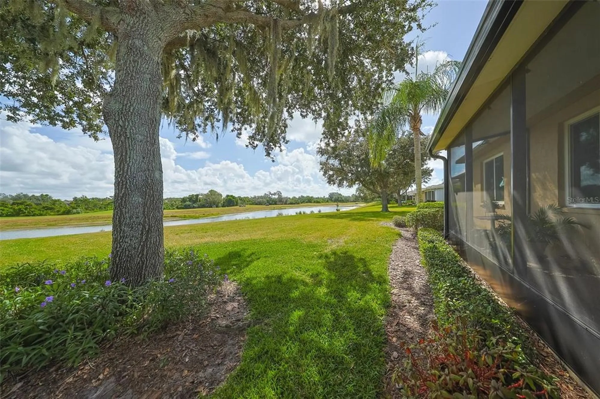 Property Slideshow image 32 of 45 | 2049 acadia greens dr # 19, Sun City Center, FL, 33573