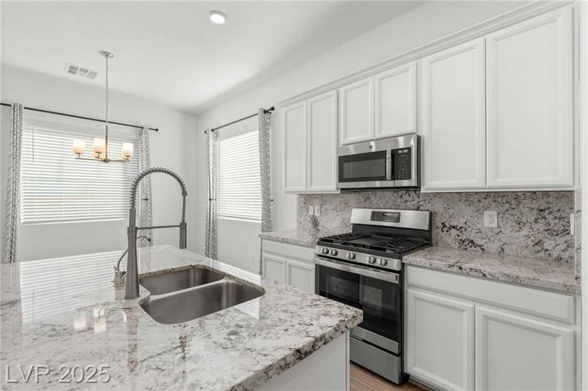 Property Slideshow image 25 of 51 | 209 bellini peak ave, Henderson, NV, 89011