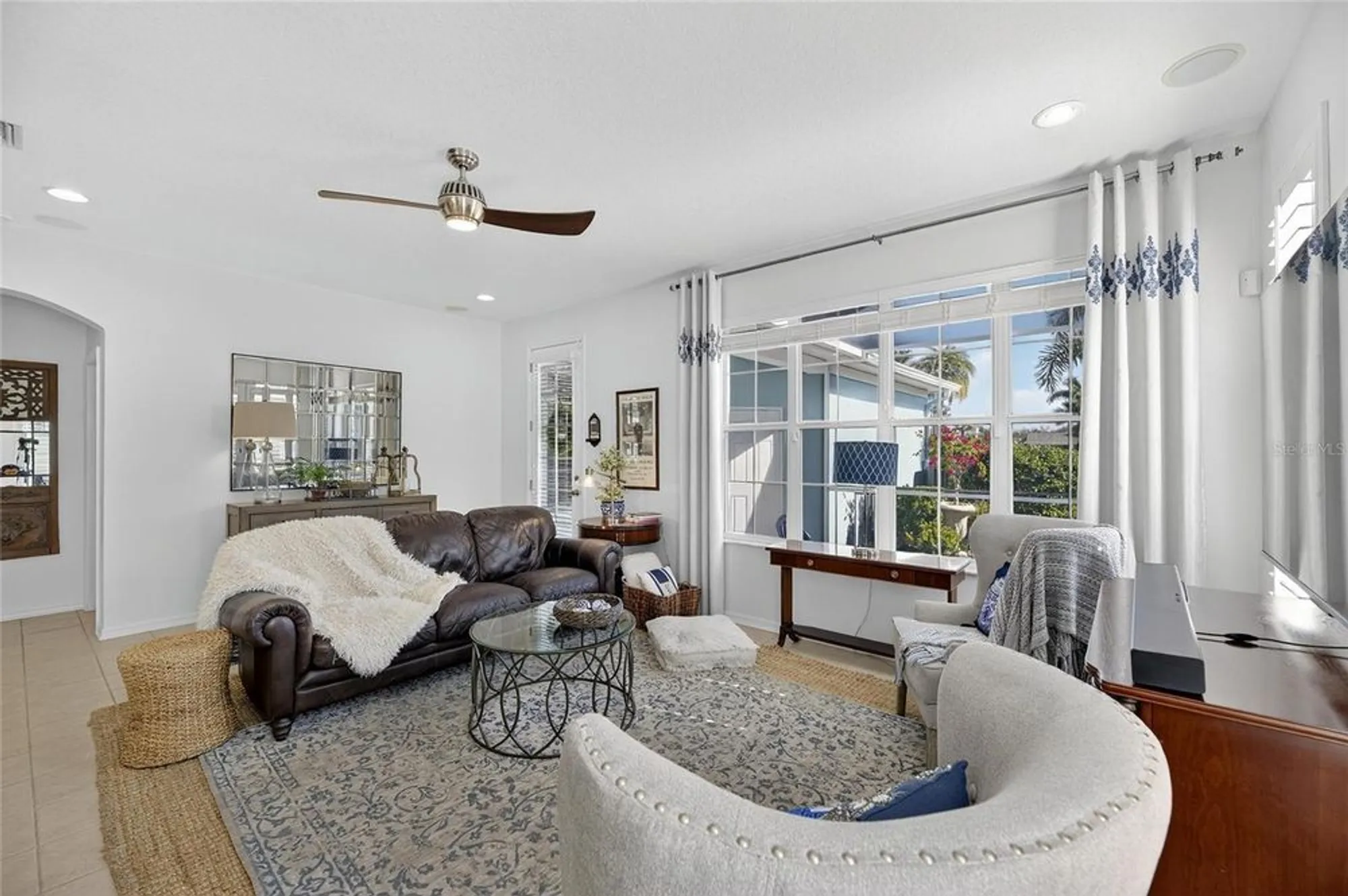 Property Slideshow image 12 of 100 | 5612 golden isles dr, Apollo Beach, FL, 33572