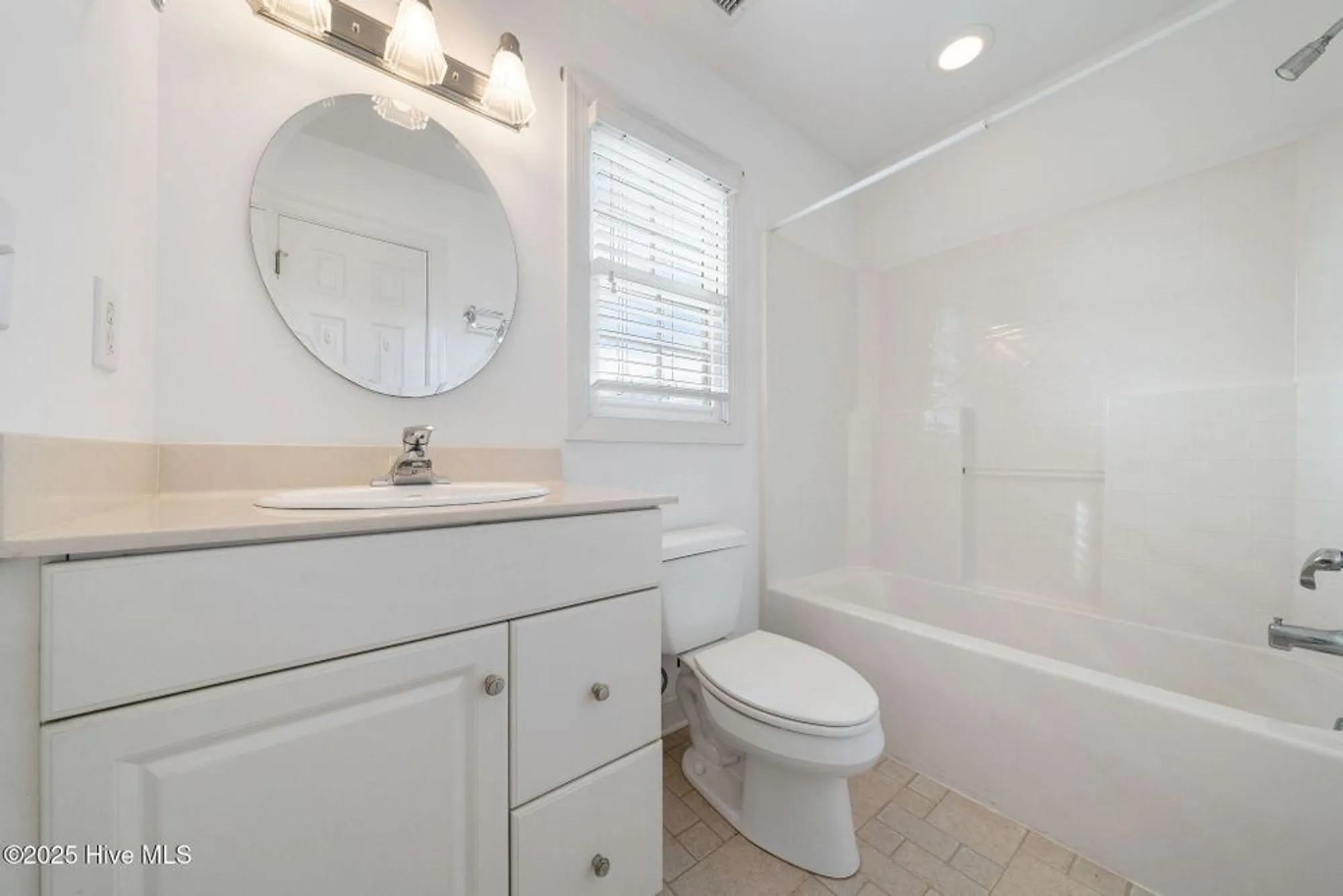 Property Slideshow image 40 of 86 | 4103 kittiwake ct, Southport, NC, 28461