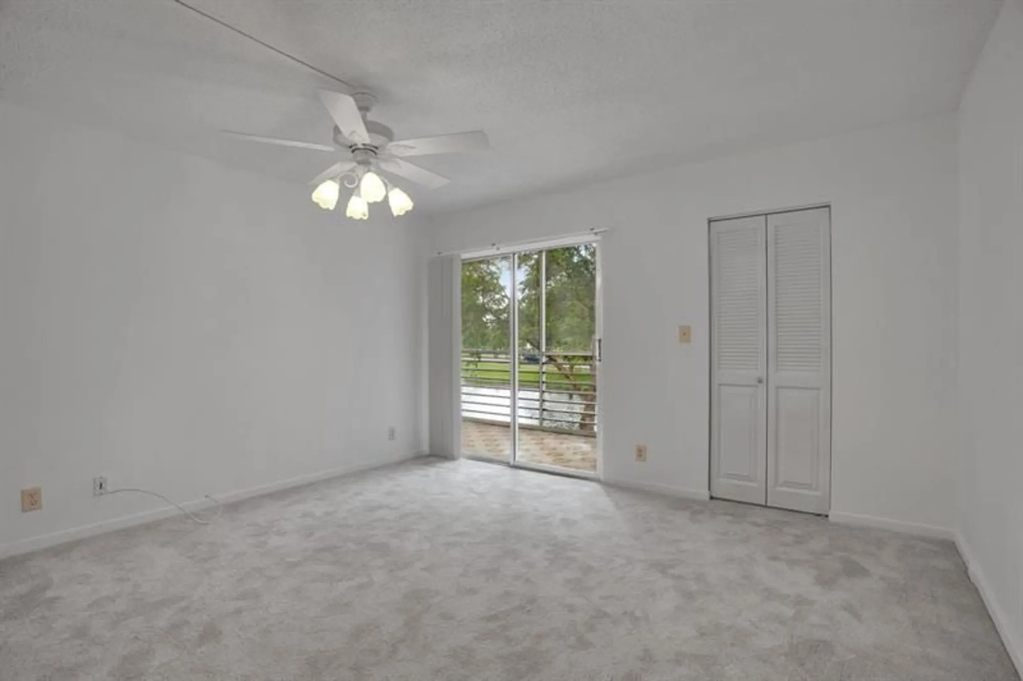 Property Slideshow image 24 of 31 | 2006 granada dr n2, Coconut Creek, FL, 33066