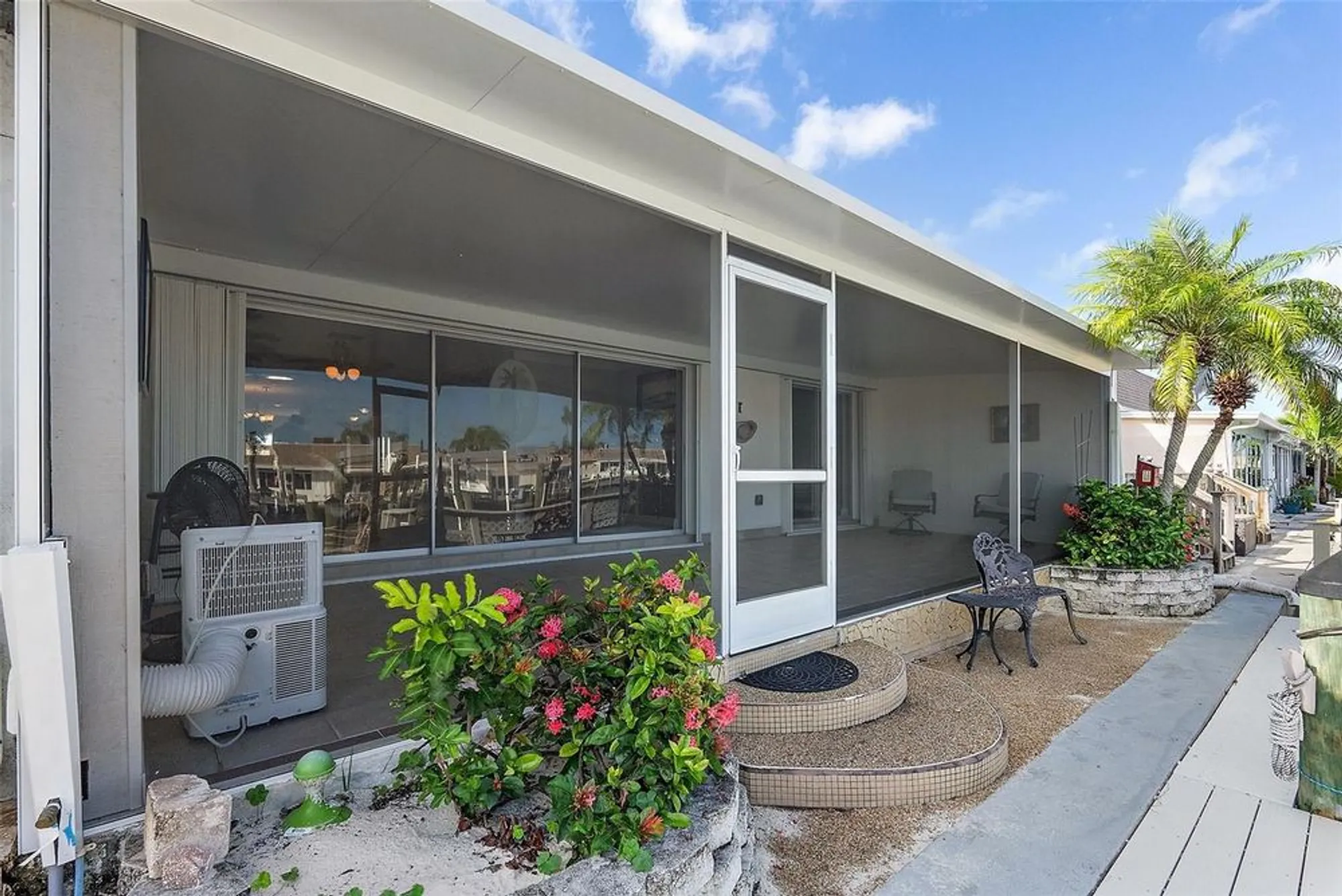 Property Slideshow image 28 of 40 | 325 boca ciega point blvd, St Petersburg, FL, 33708