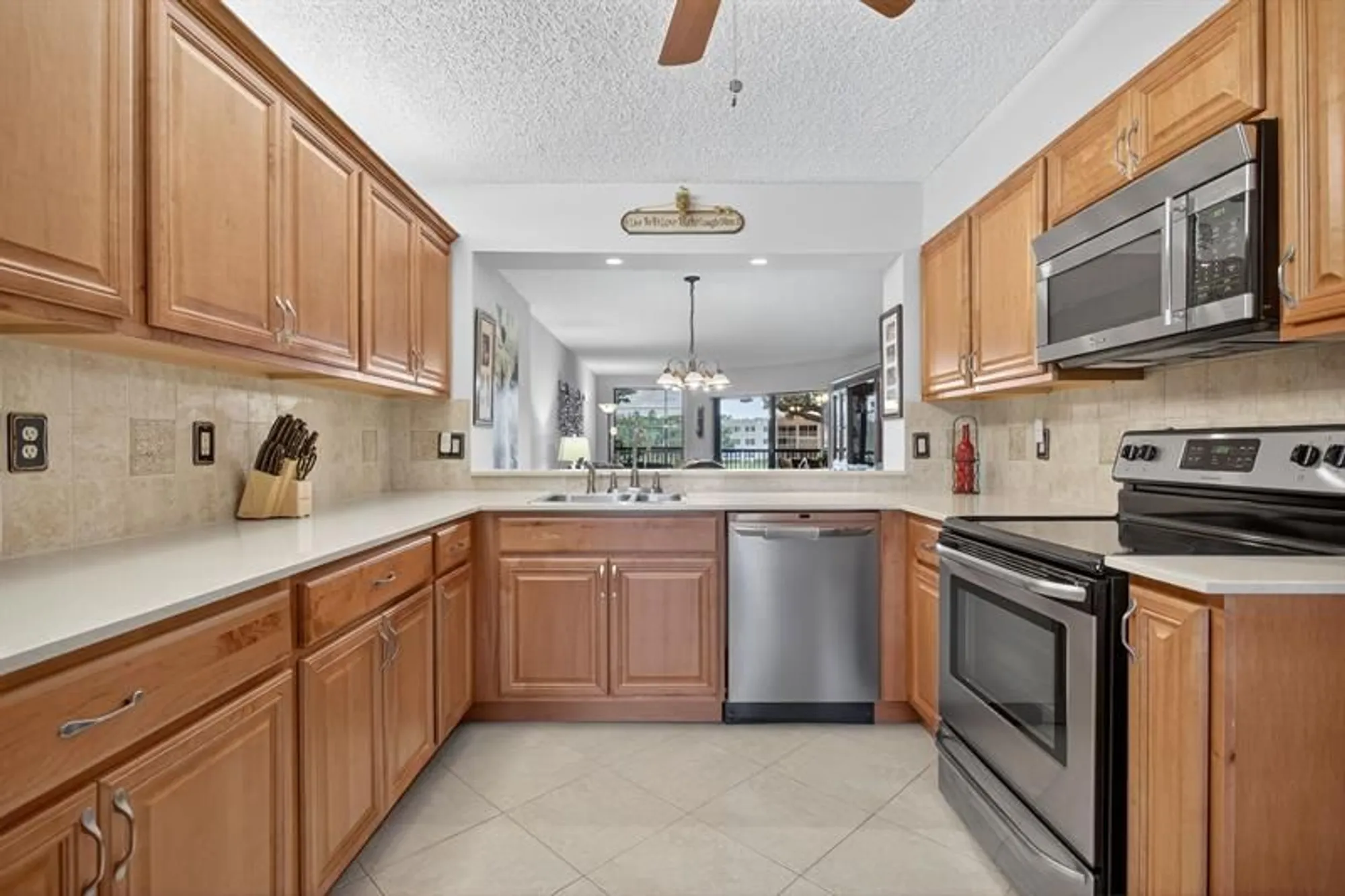 Property Slideshow image 7 of 56 | 7445 fairfax dr 209, Tamarac, FL, 33321