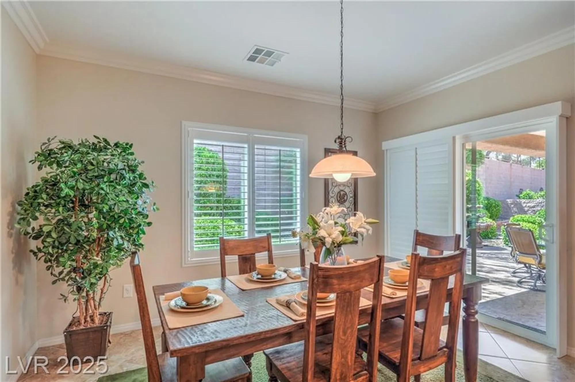 Property Slideshow image 15 of 39 | 2225 blackburn hills ave, Henderson, NV, 89044