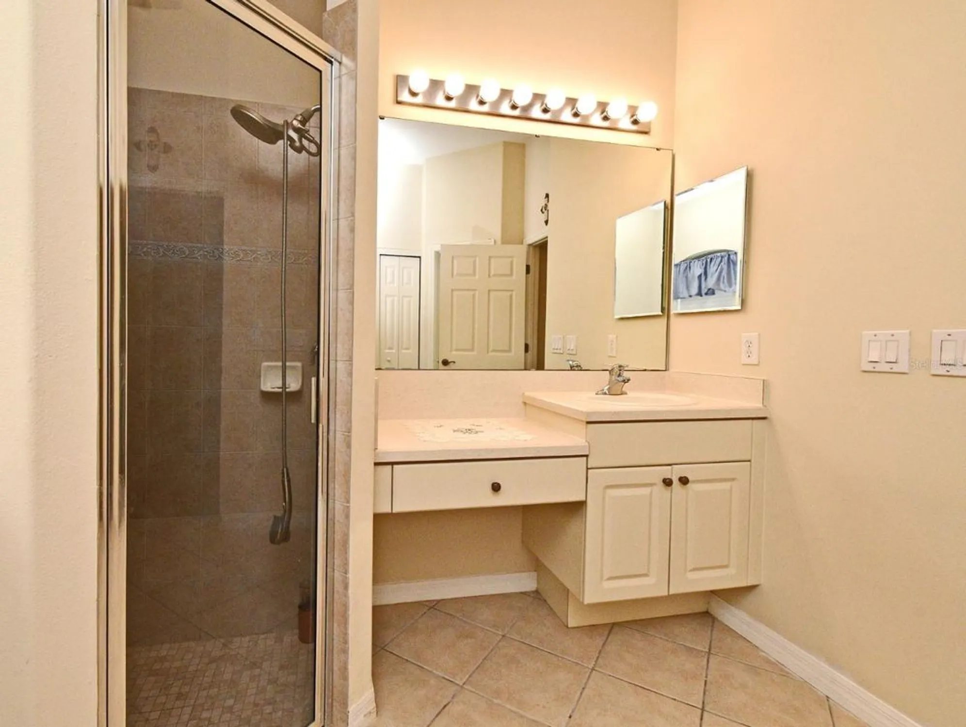 Property Slideshow image 28 of 48 | 2503 squaw crk, Clermont, FL, 34711