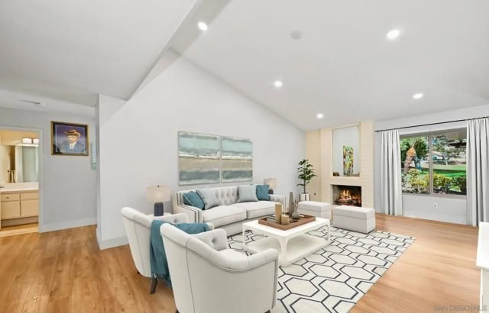 Property Slideshow image 5 of 18 | 12977 camino emparrado, San Diego, CA, 92128