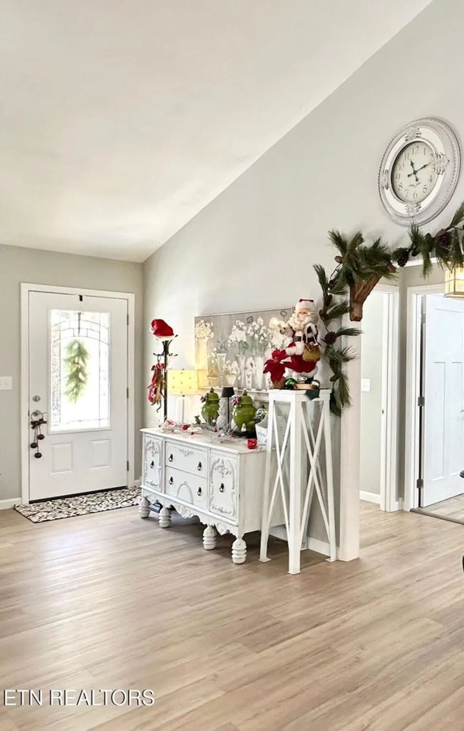 Property Slideshow image 7 of 27 | 311 lakeview dr, Crossville, TN, 38558