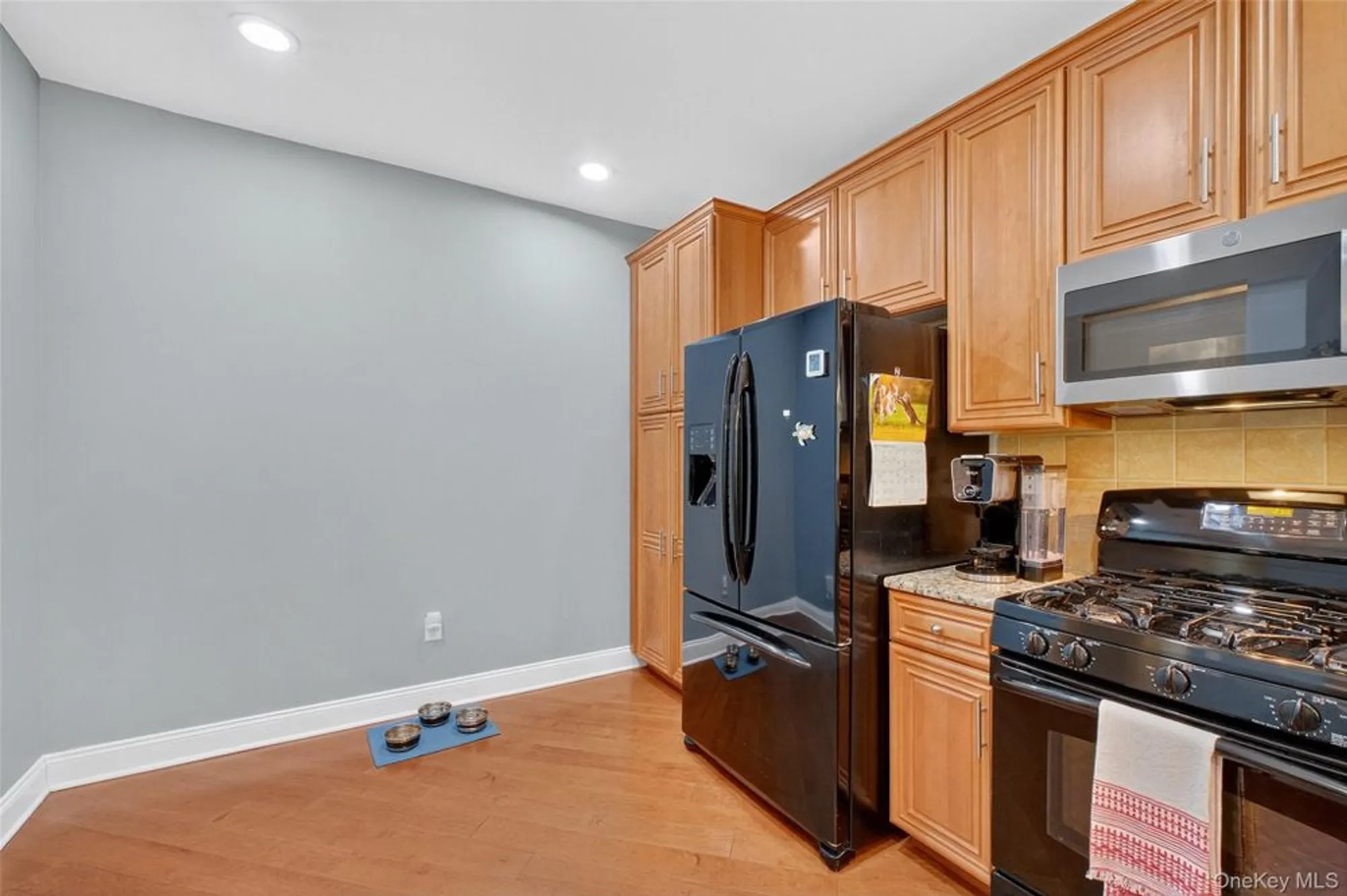 Property Slideshow image 10 of 43 | 423 regency dr, Fishkill, NY, 12524