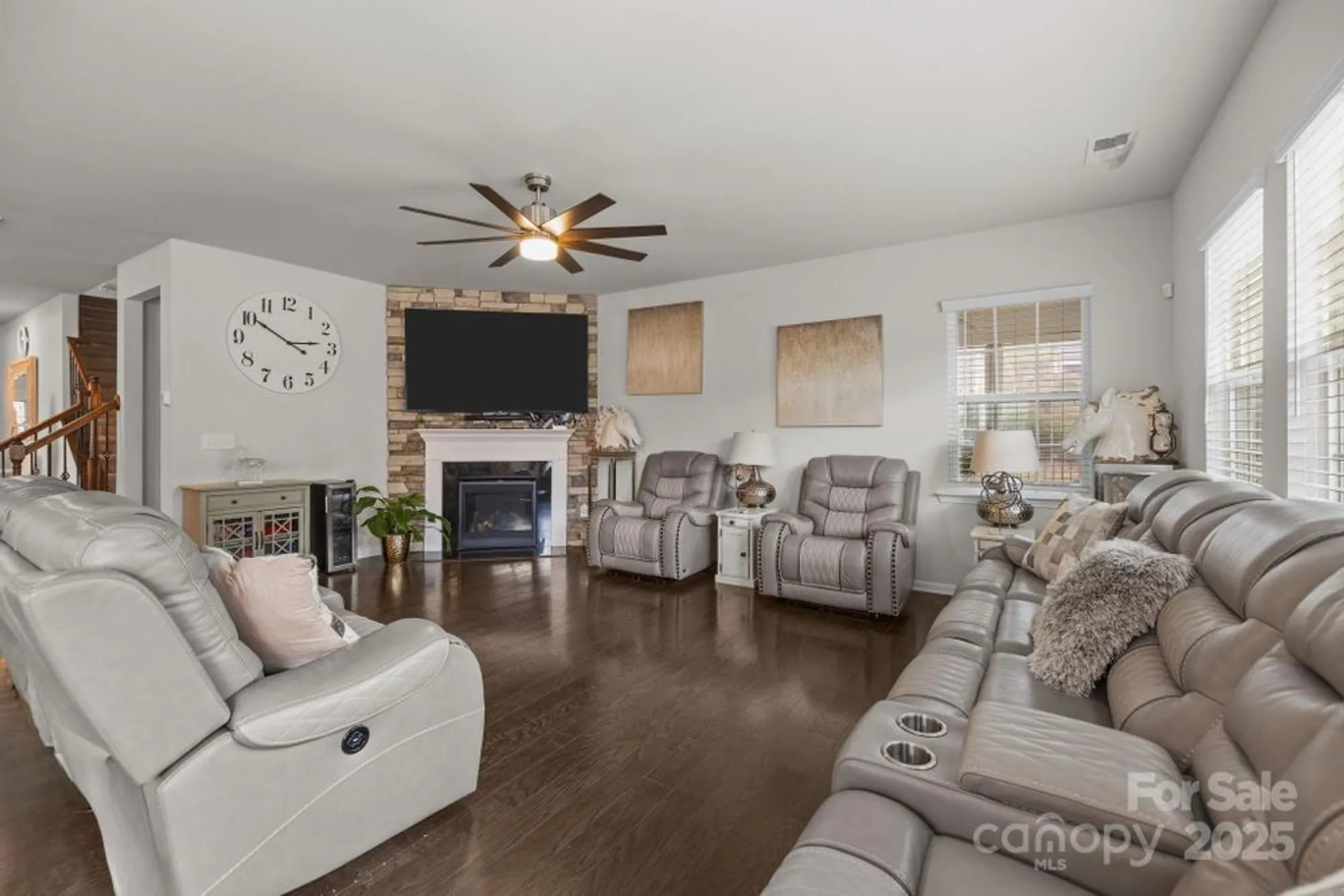 Property Slideshow image 4 of 25 | 16812 lookout landing ln, Charlotte, NC, 28278