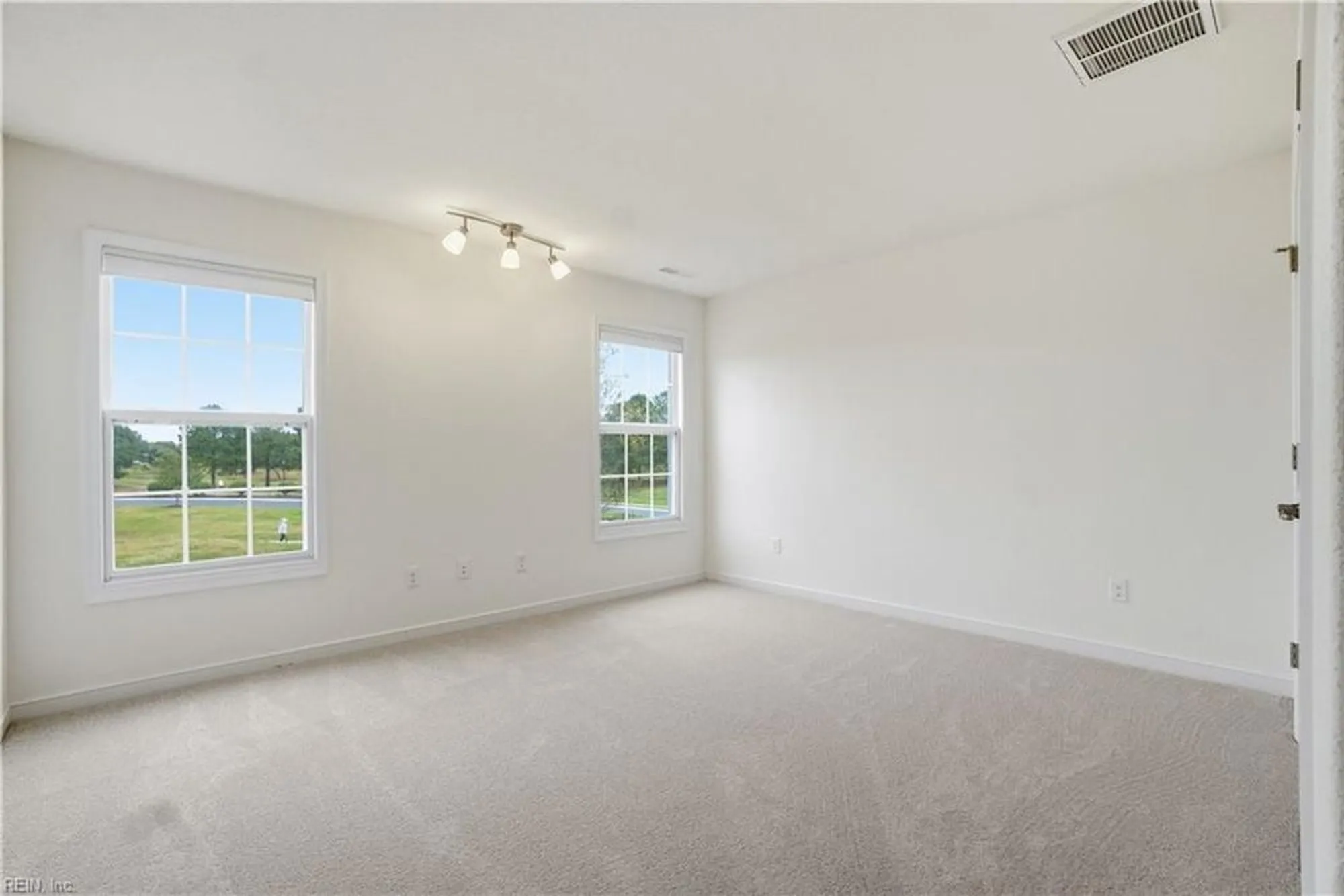 Property Slideshow image 24 of 50 | 502 dunning ln, Chesapeake, VA, 23322