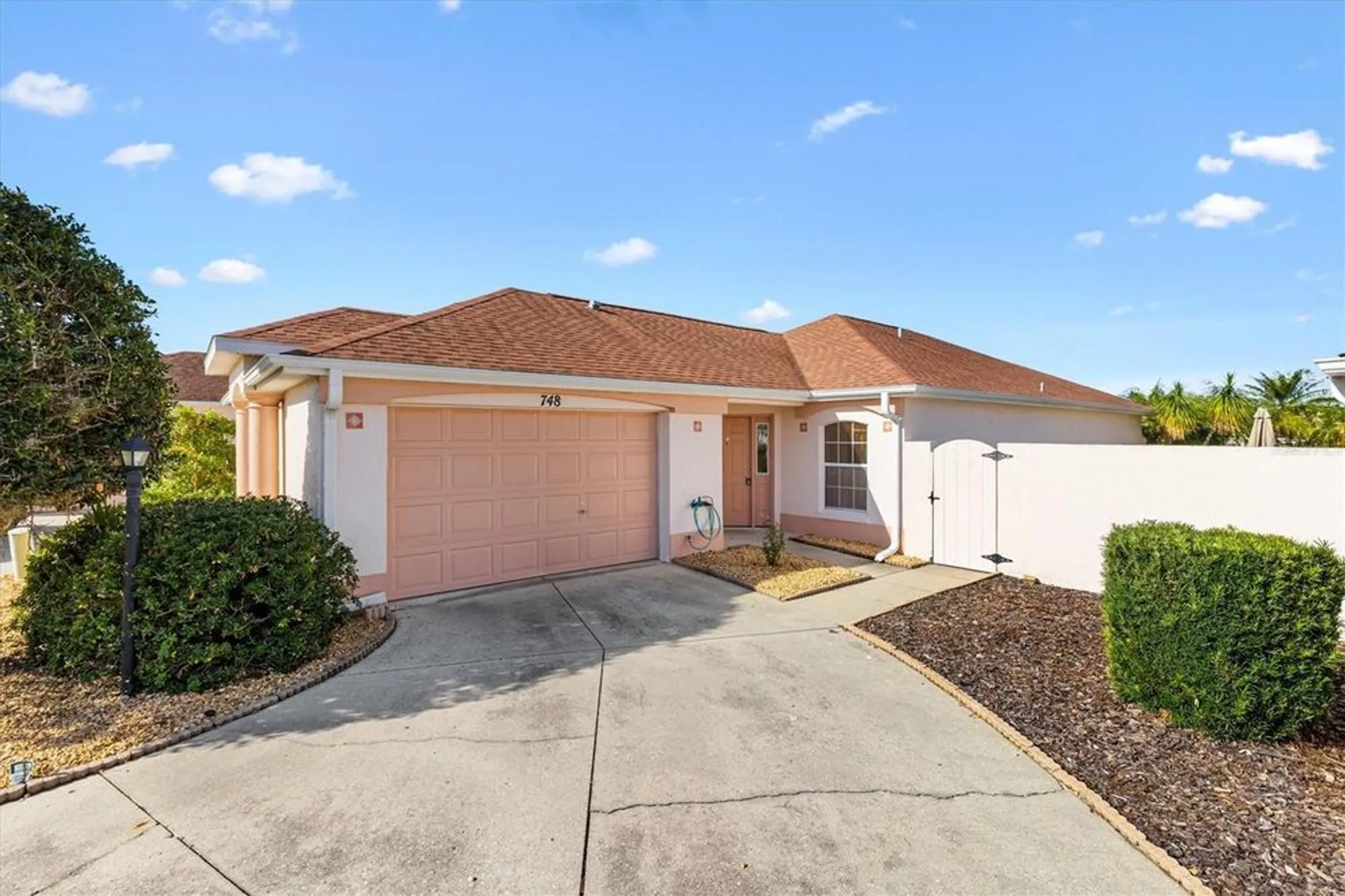 Property Slideshow image 1 of 32 | 748 ramirez ave, Lady Lake, FL, 32159