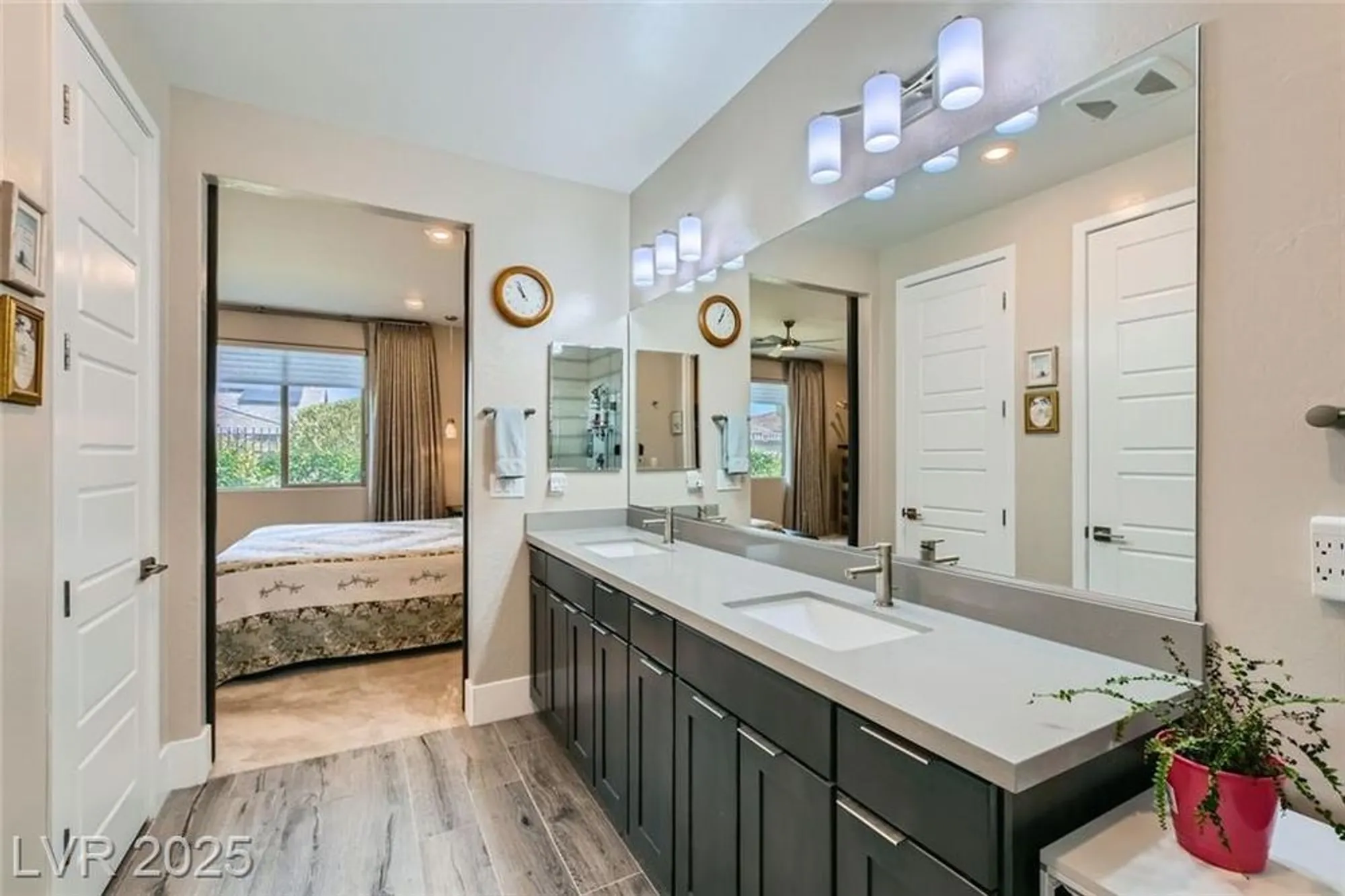 Property Slideshow image 16 of 32 | 9656 balais dr, Las Vegas, NV, 89143