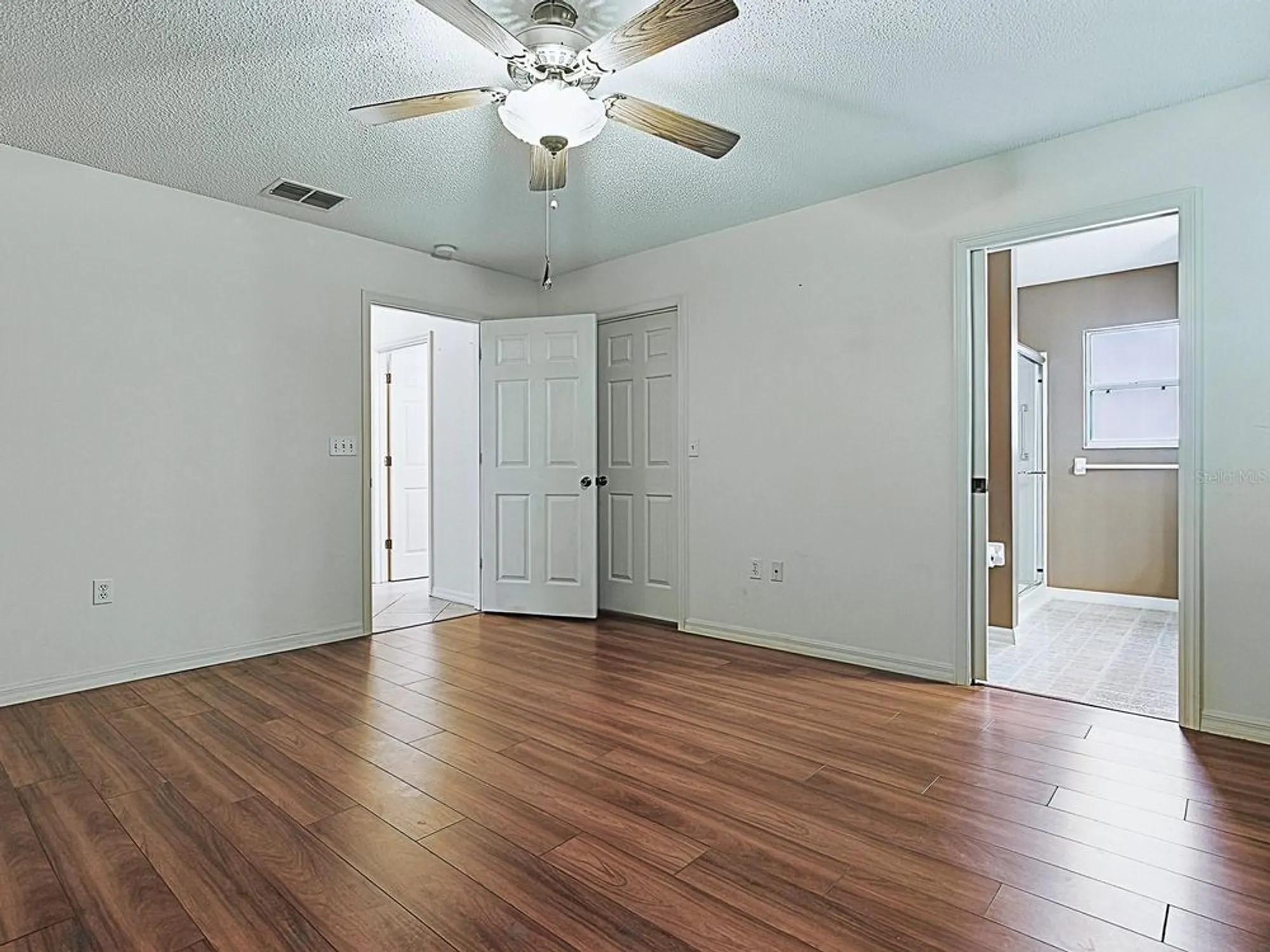 Property Slideshow image 15 of 38 | 409 westwood dr, Leesburg, FL, 34748