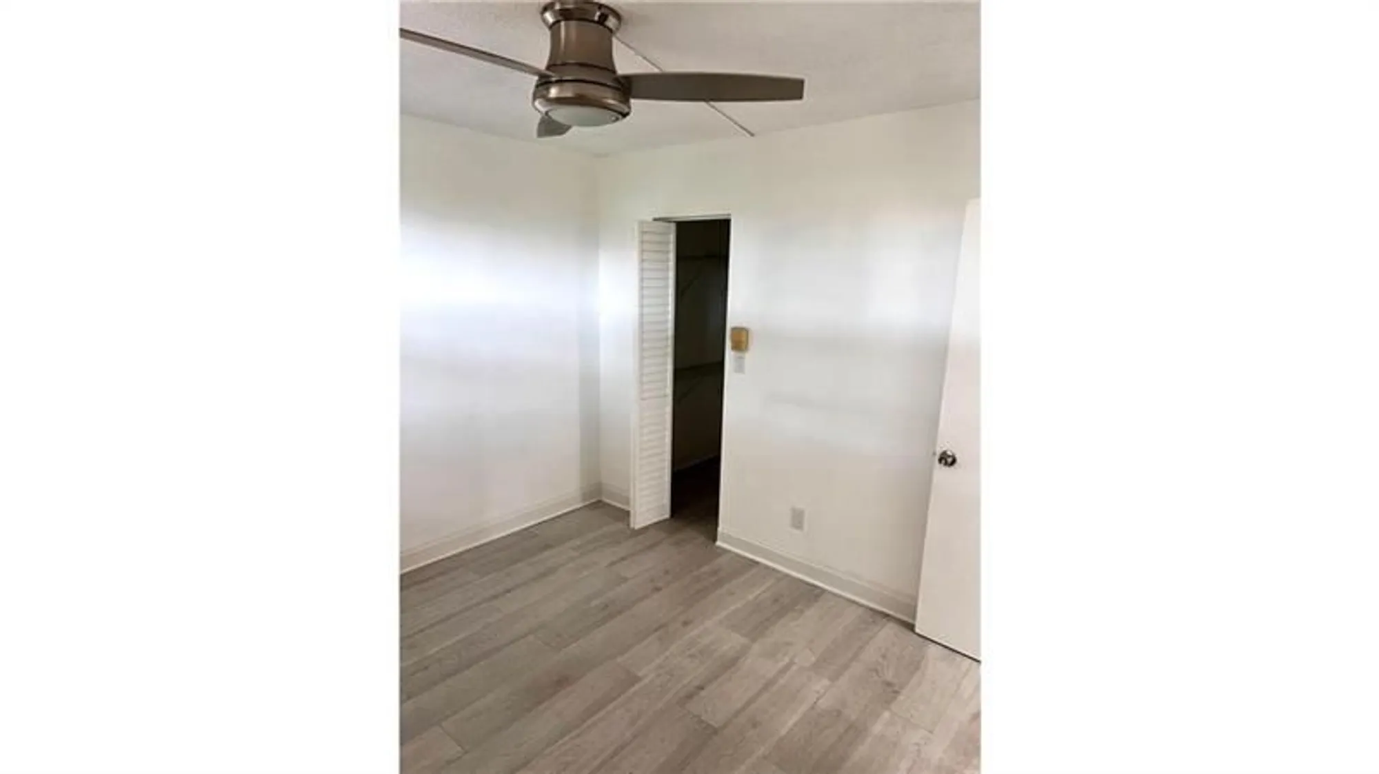 Property Slideshow image 10 of 11 | 6001 nw 61st ave 102, Tamarac, FL, 33319