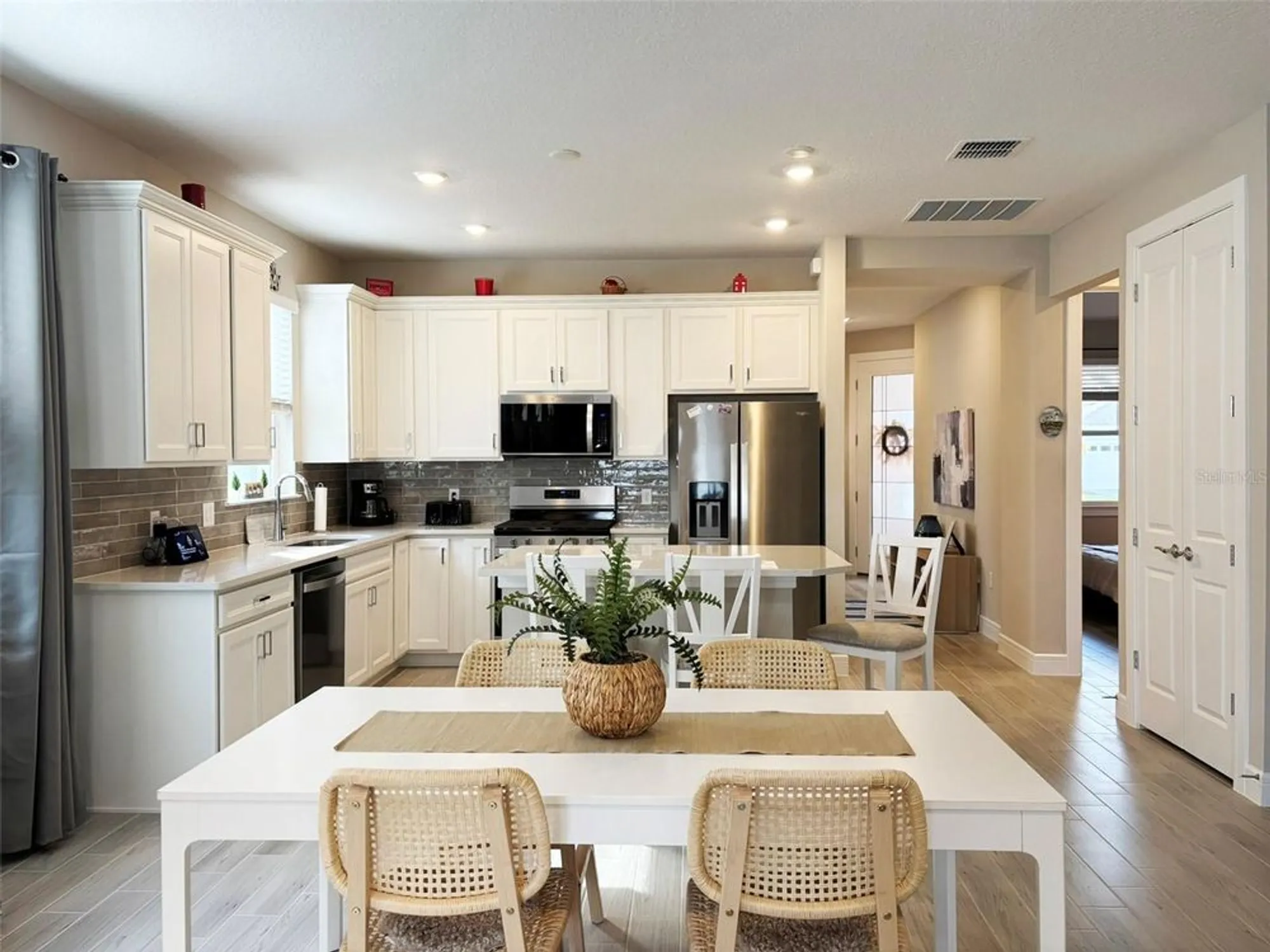 Property Slideshow image 12 of 40 | 13545 pearl beach st, Winter Garden, FL, 34787