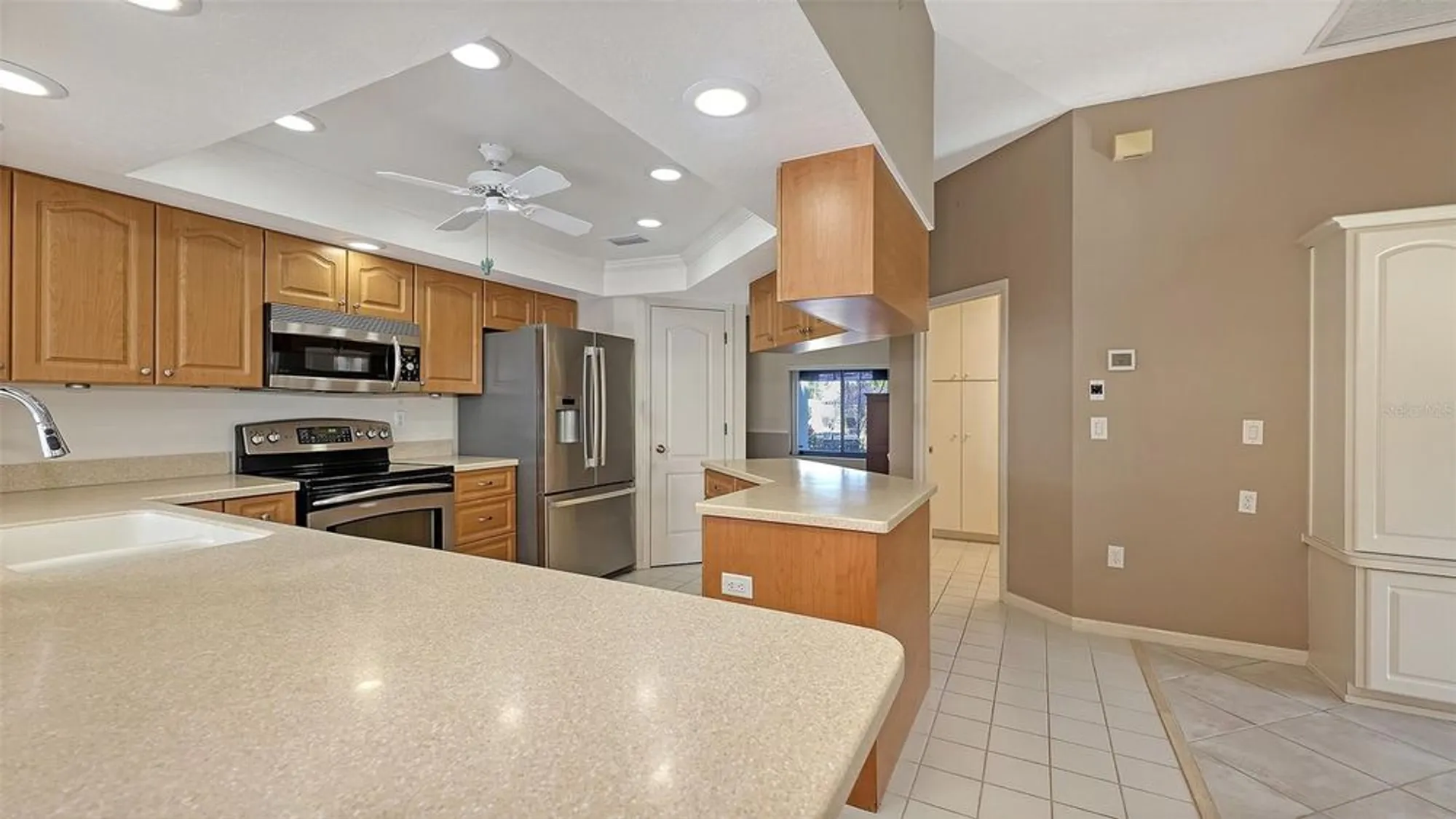 Property Slideshow image 15 of 60 | 8068 estates dr, Sarasota, FL, 34243
