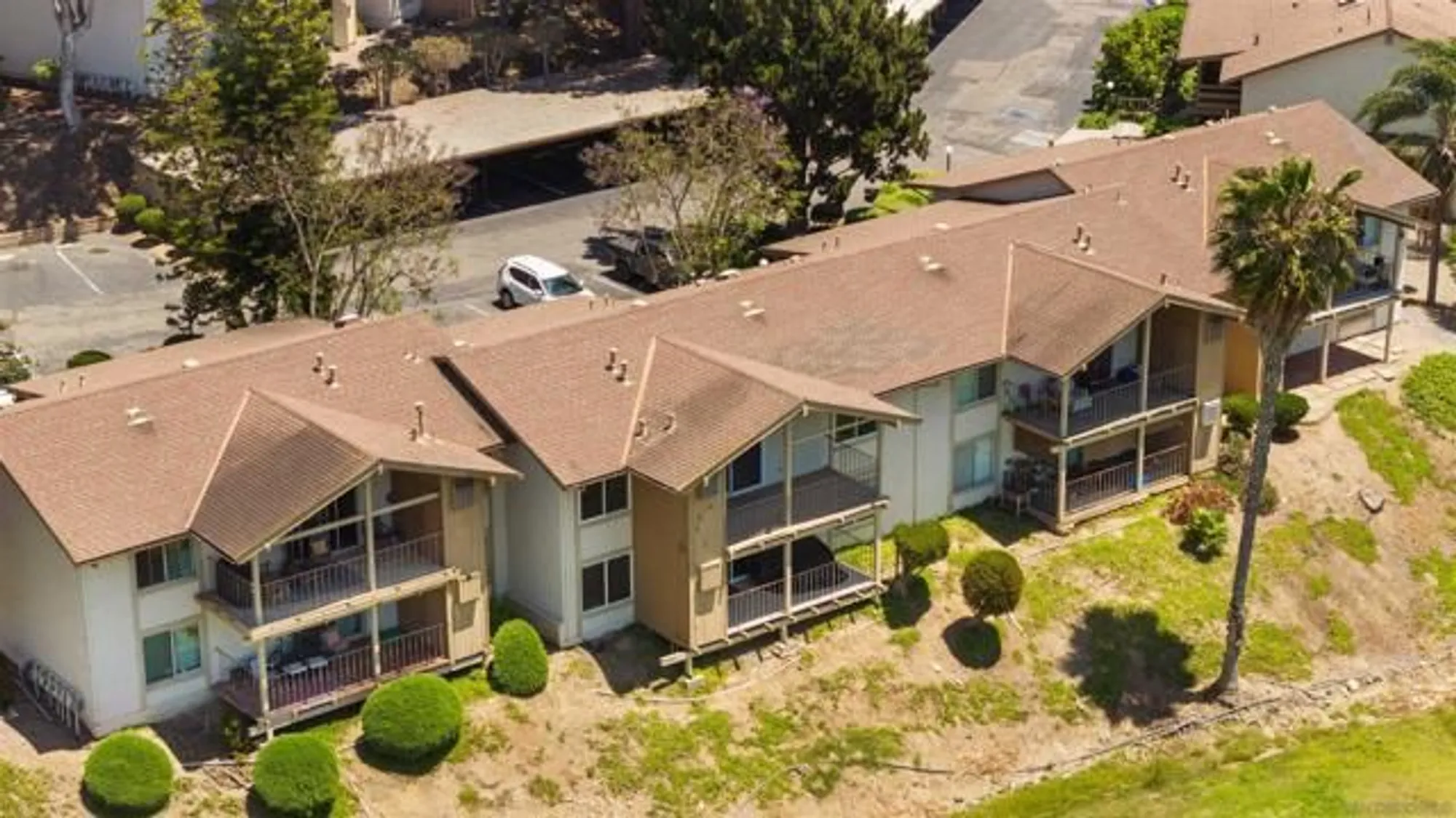 Property Slideshow image 36 of 50 | 1940 fairway circle dr, San Marcos, CA, 92078