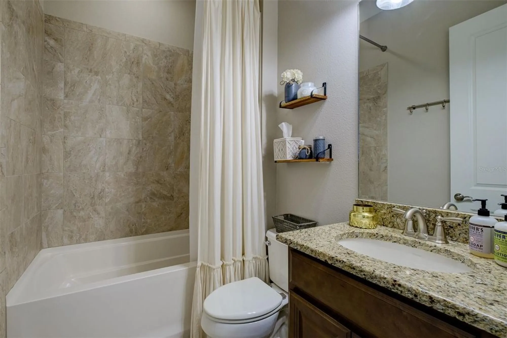 Property Slideshow image 51 of 77 | 13118 sorrento way, Bradenton, FL, 34211
