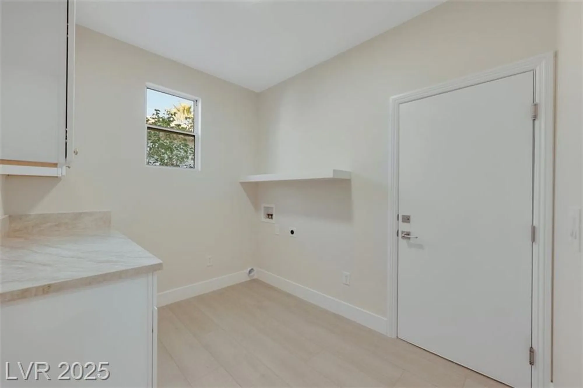 Property Slideshow image 30 of 38 | 4987 pensier st, Las Vegas, NV, 89135