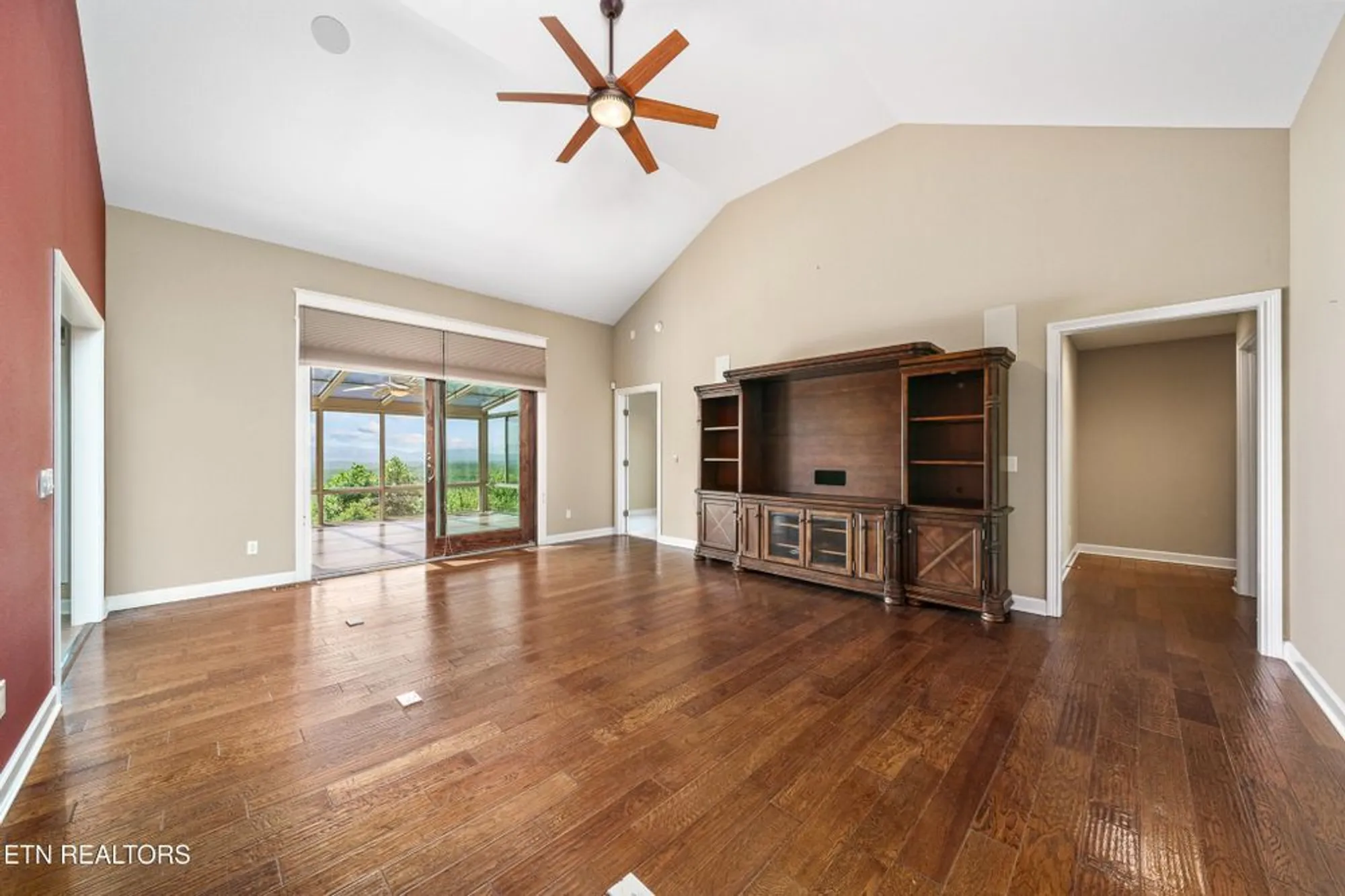 Property Slideshow image 8 of 46 | 40 bluff view ter, Crossville, TN, 38558