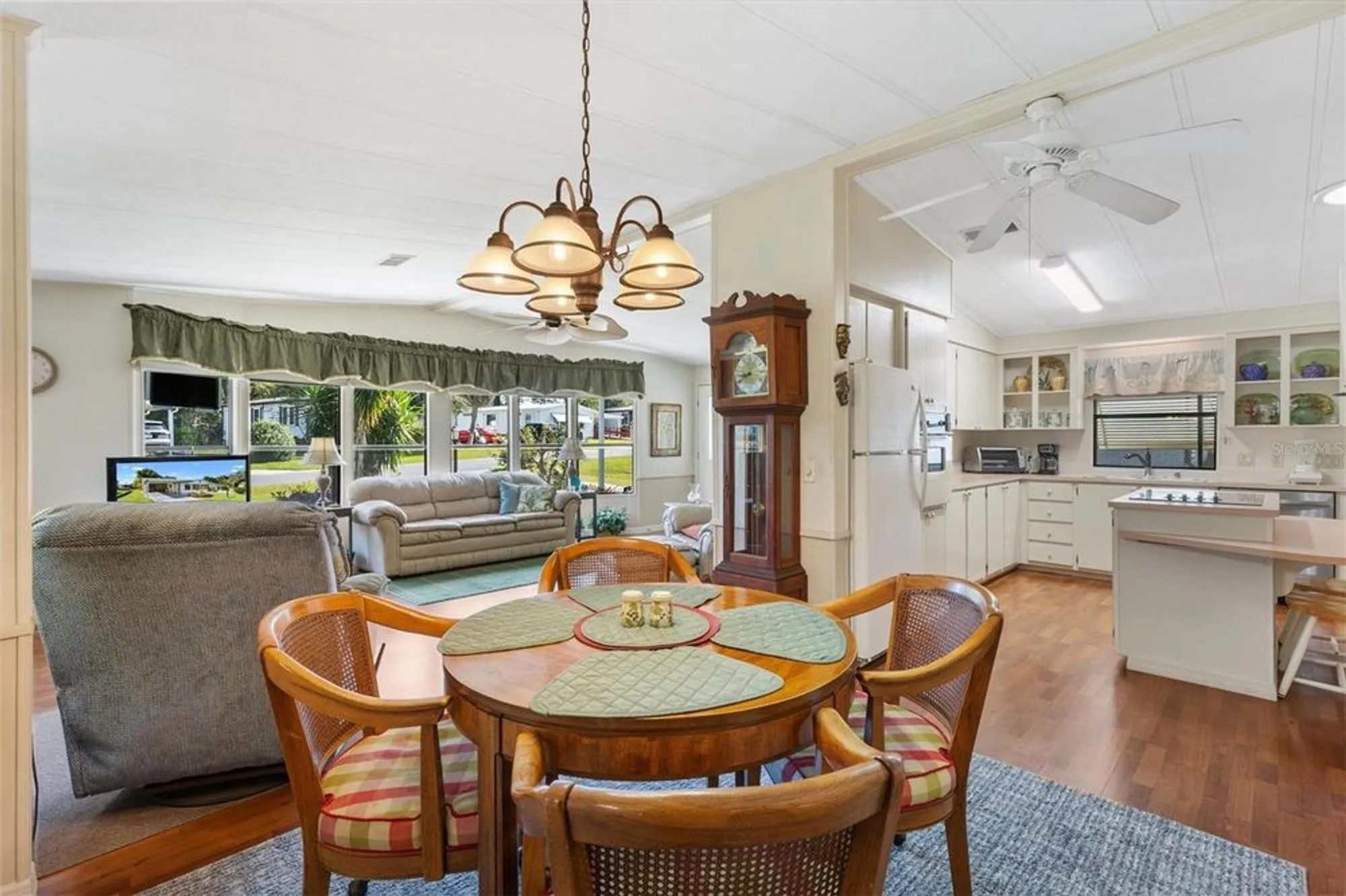 Property Slideshow image 9 of 37 | 407 tarrson blvd, The Villages, FL, 32159