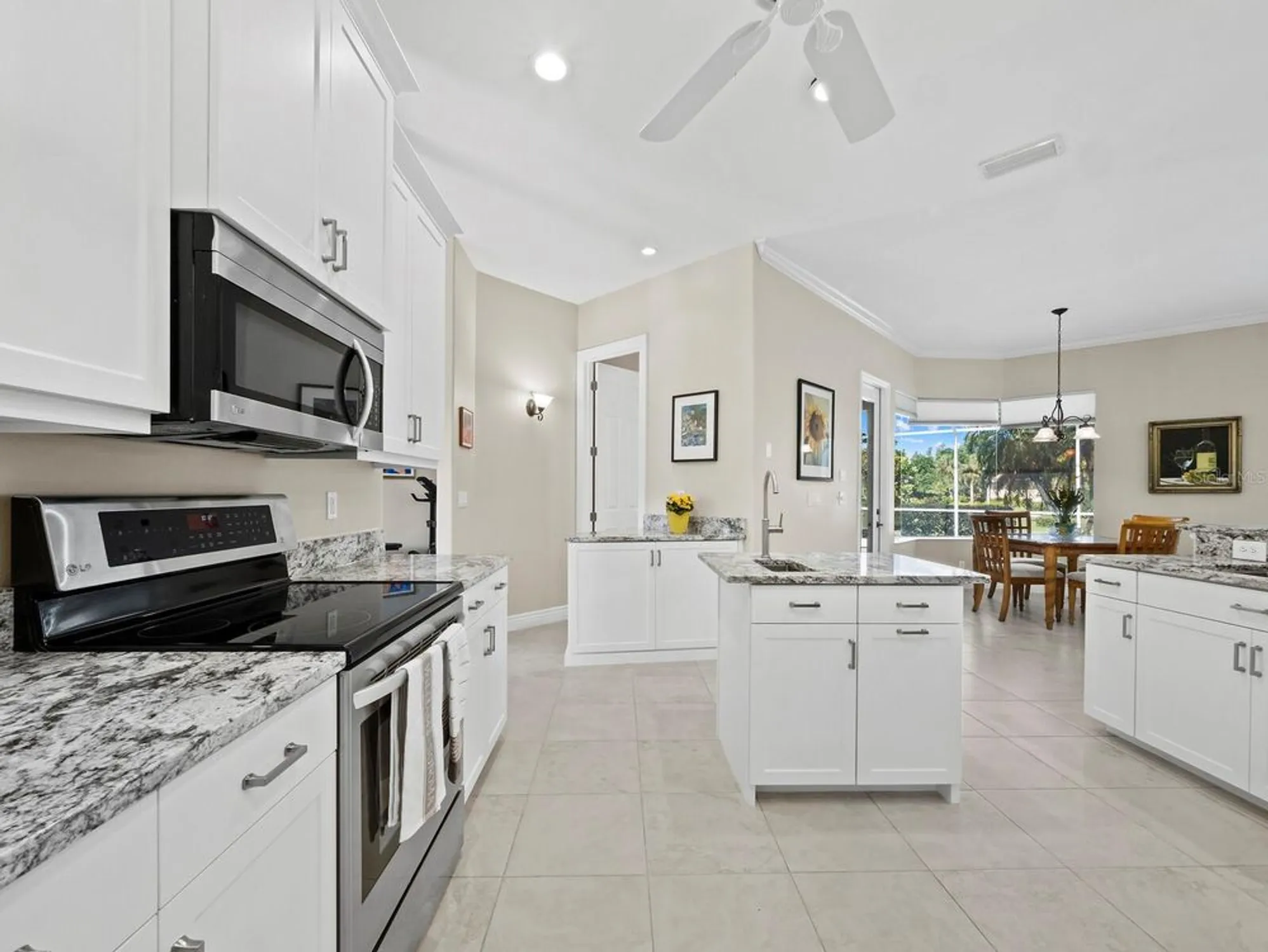 Property Slideshow image 13 of 60 | 6643 butlers crest dr, Bradenton, FL, 34203