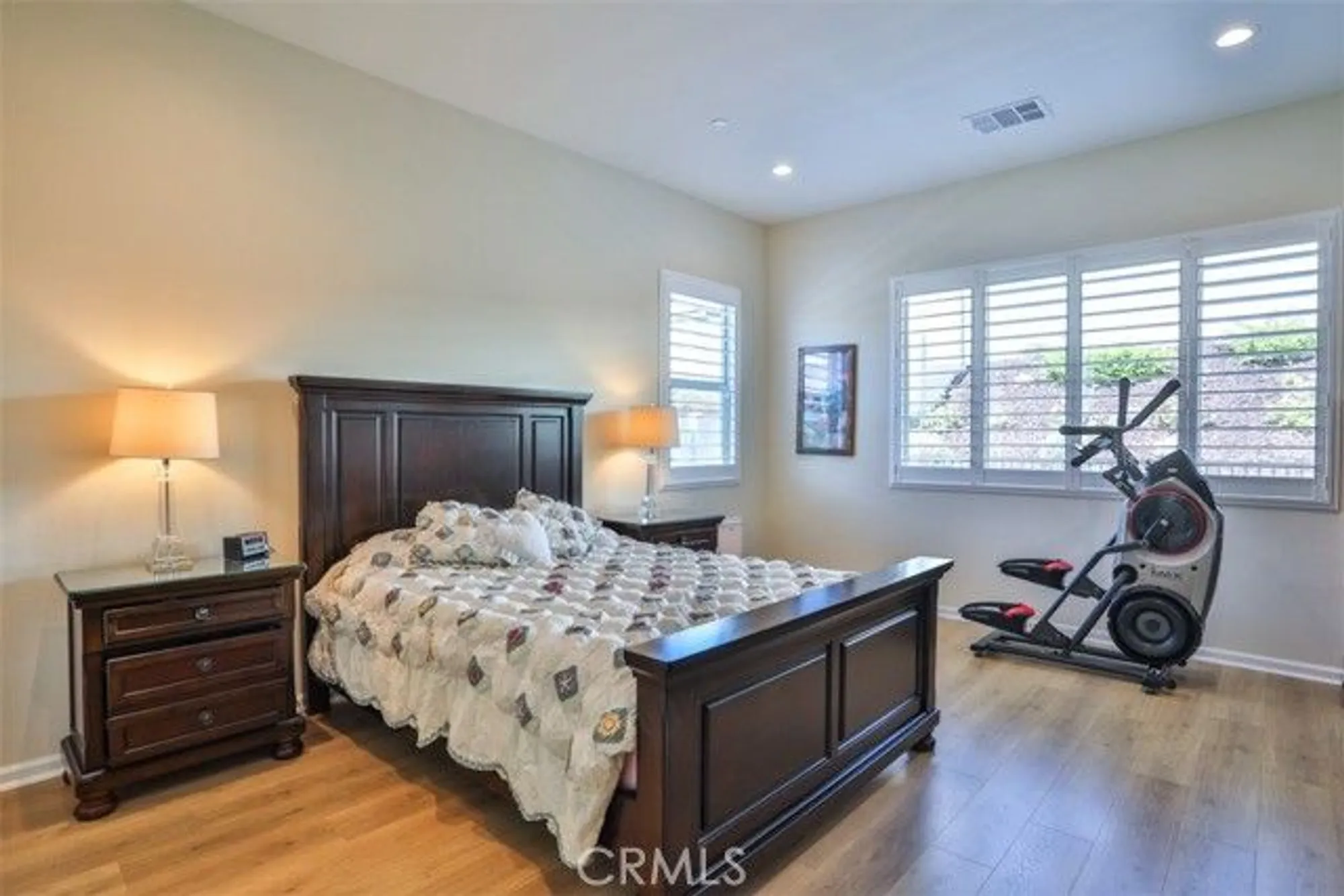 Property Slideshow image 11 of 31 | 11868 discovery ct, Corona, CA, 92883