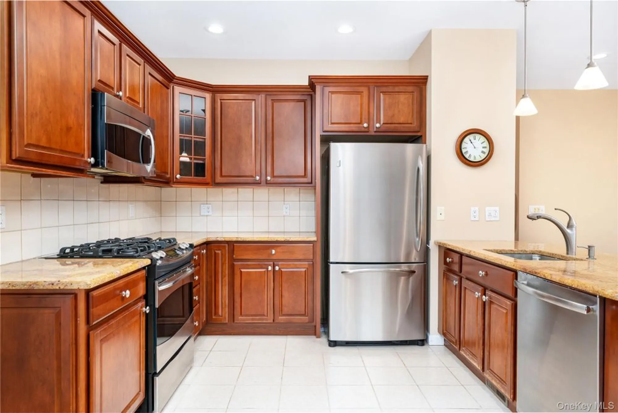 Property Slideshow image 11 of 38 | 230 ira rd # 230, Mount Sinai, NY, 11766