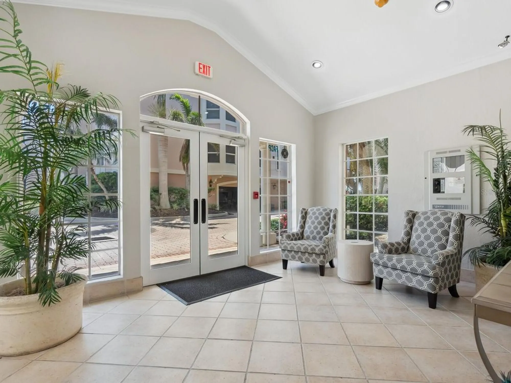 Property Slideshow image 39 of 61 | 5430 eagles point cir 101, Sarasota, FL, 34231