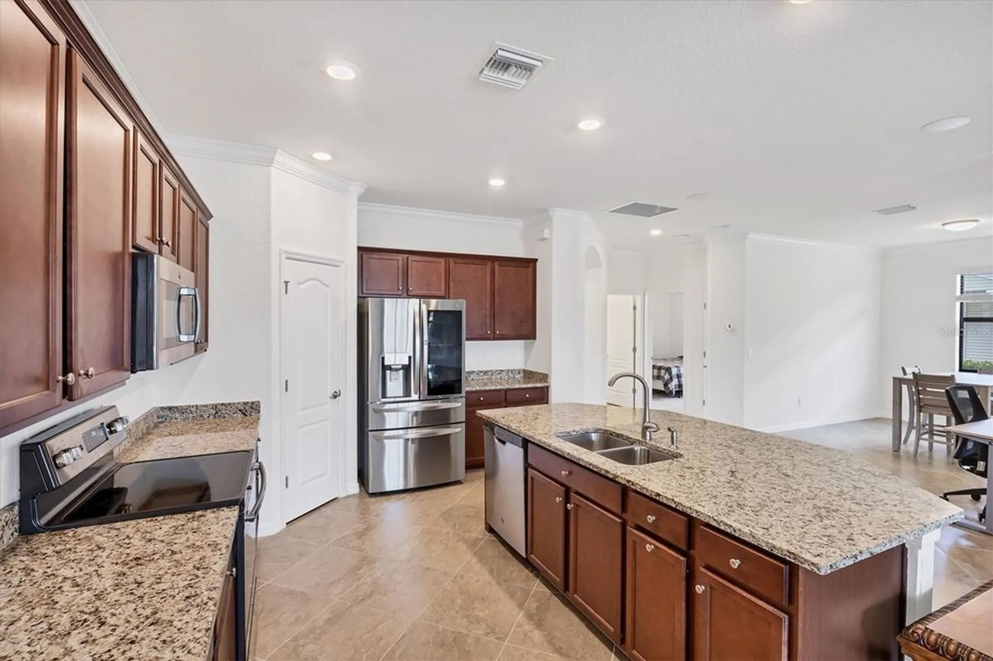 Property Slideshow image 28 of 100 | 10061 cozy grove dr, Venice, FL, 34293