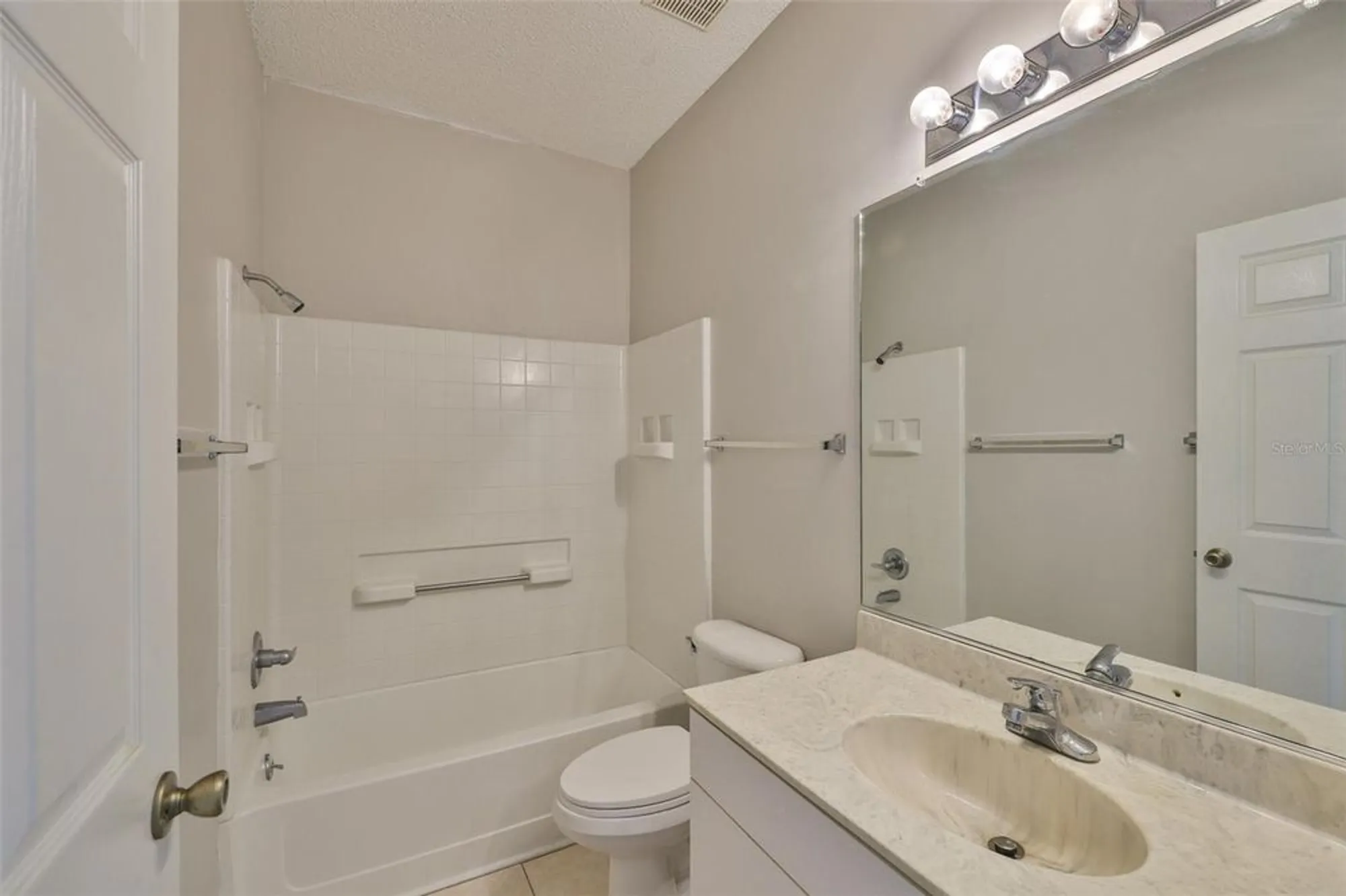 Property Slideshow image 18 of 52 | 2201 nantucket dr 46, Sun City Center, FL, 33573