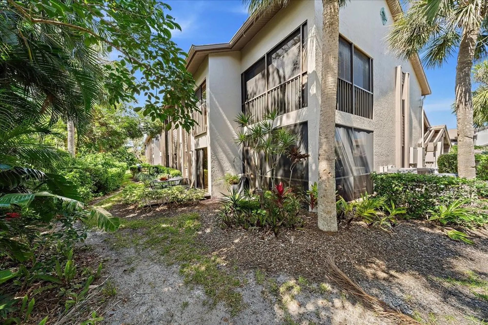 Property Slideshow image 37 of 54 | 1654 starling dr 201, Sarasota, FL, 34231