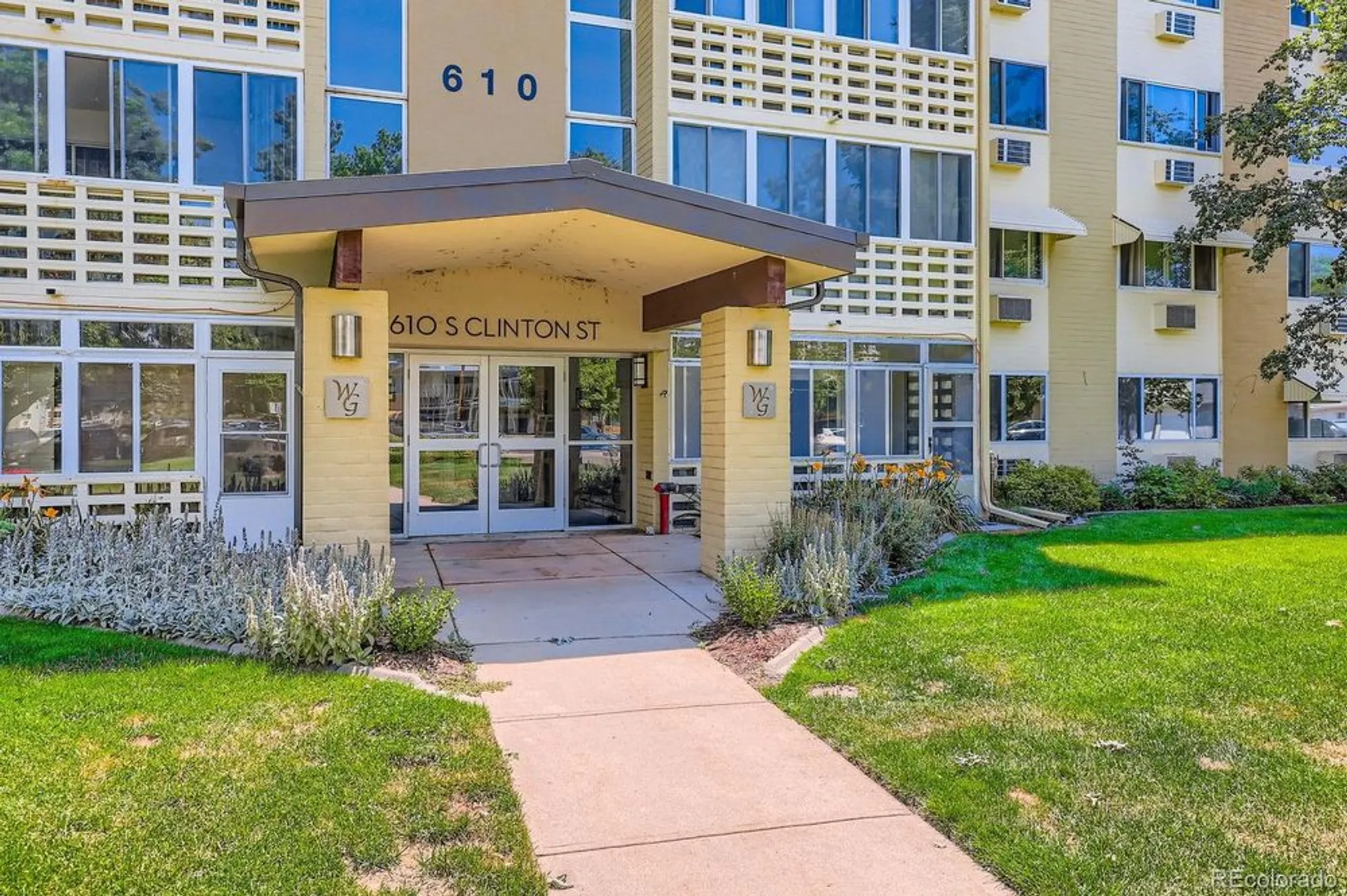 Property Slideshow image 9 of 13 | 610 s clinton st 5a, Denver, CO, 80247