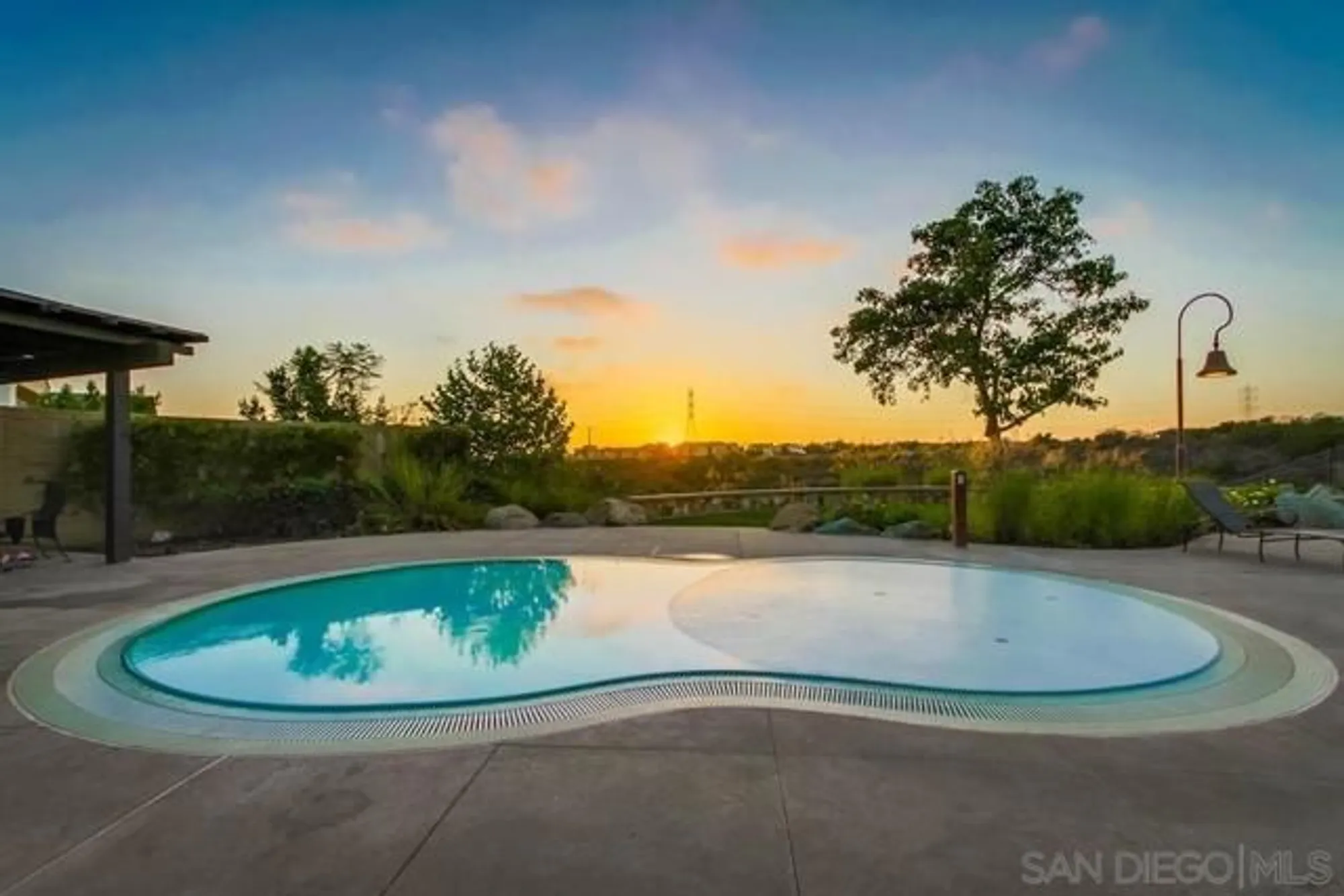 Property Slideshow image 56 of 59 | 16750 coyote bush dr 19, San Diego, CA, 92127