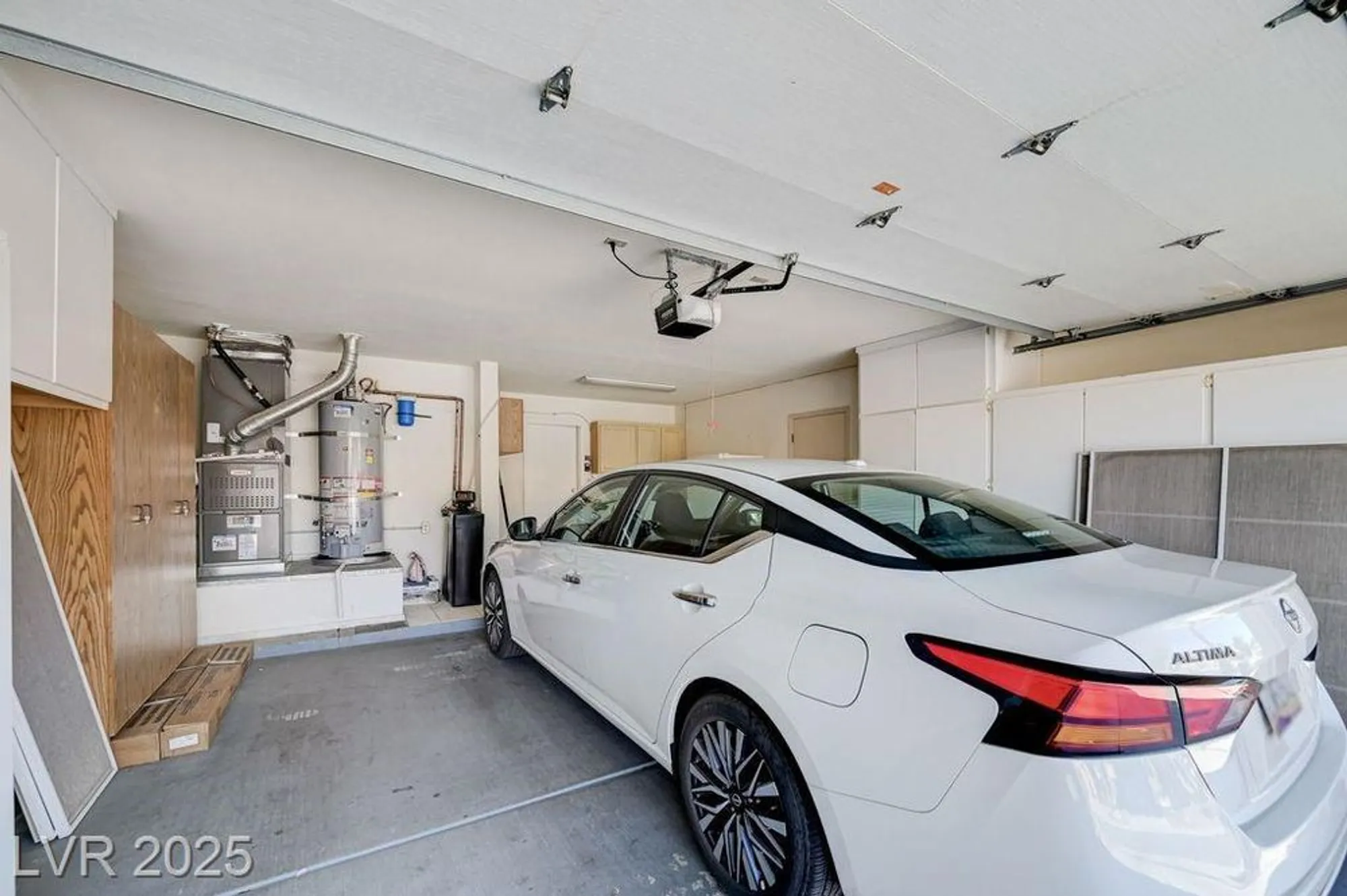 Property Slideshow image 23 of 40 | 3016 cradle mountain dr, Las Vegas, NV, 89134