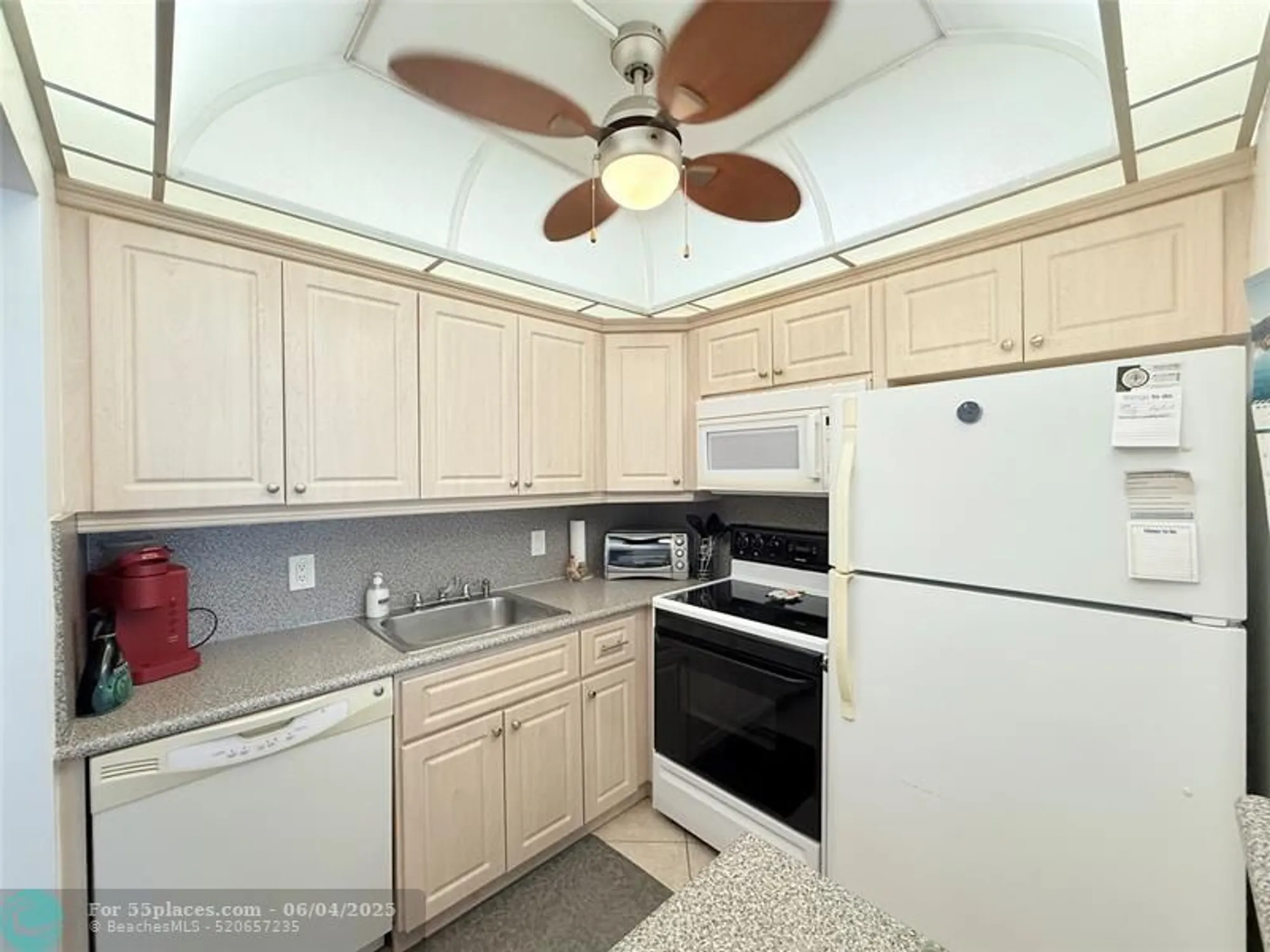 Property Slideshow image 9 of 29 | 53 markham c # 53, Deerfield Beach, FL, 33442