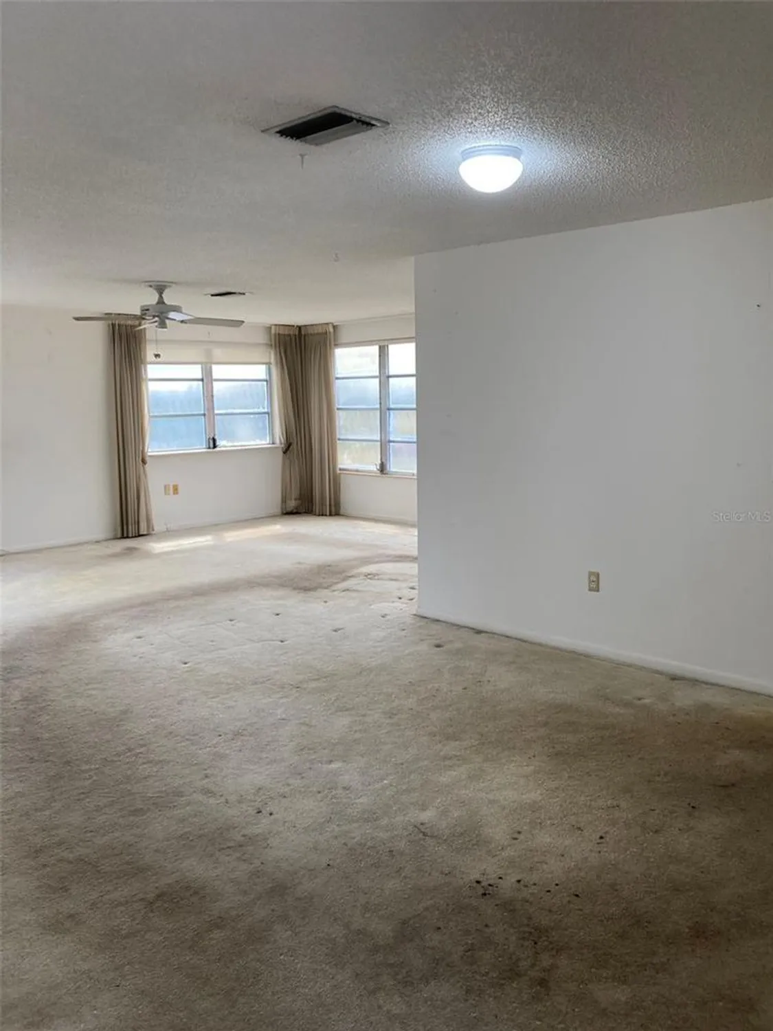 Property Slideshow image 4 of 46 | 5521 80th st n unit 516, St Petersburg, FL, 33709