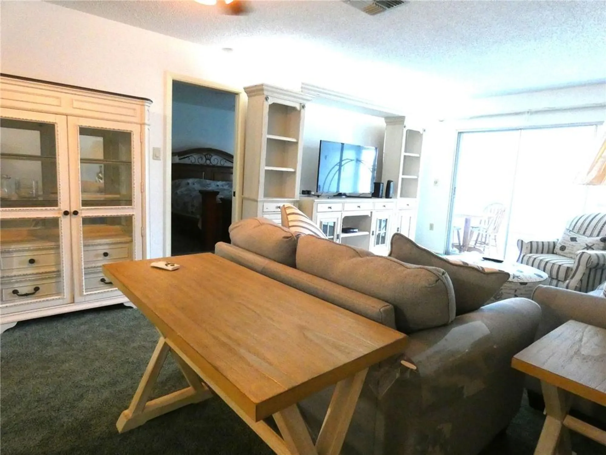 Property Slideshow image 15 of 33 | 11231 dollar lake dr apt 6, Port Richey, FL, 34668