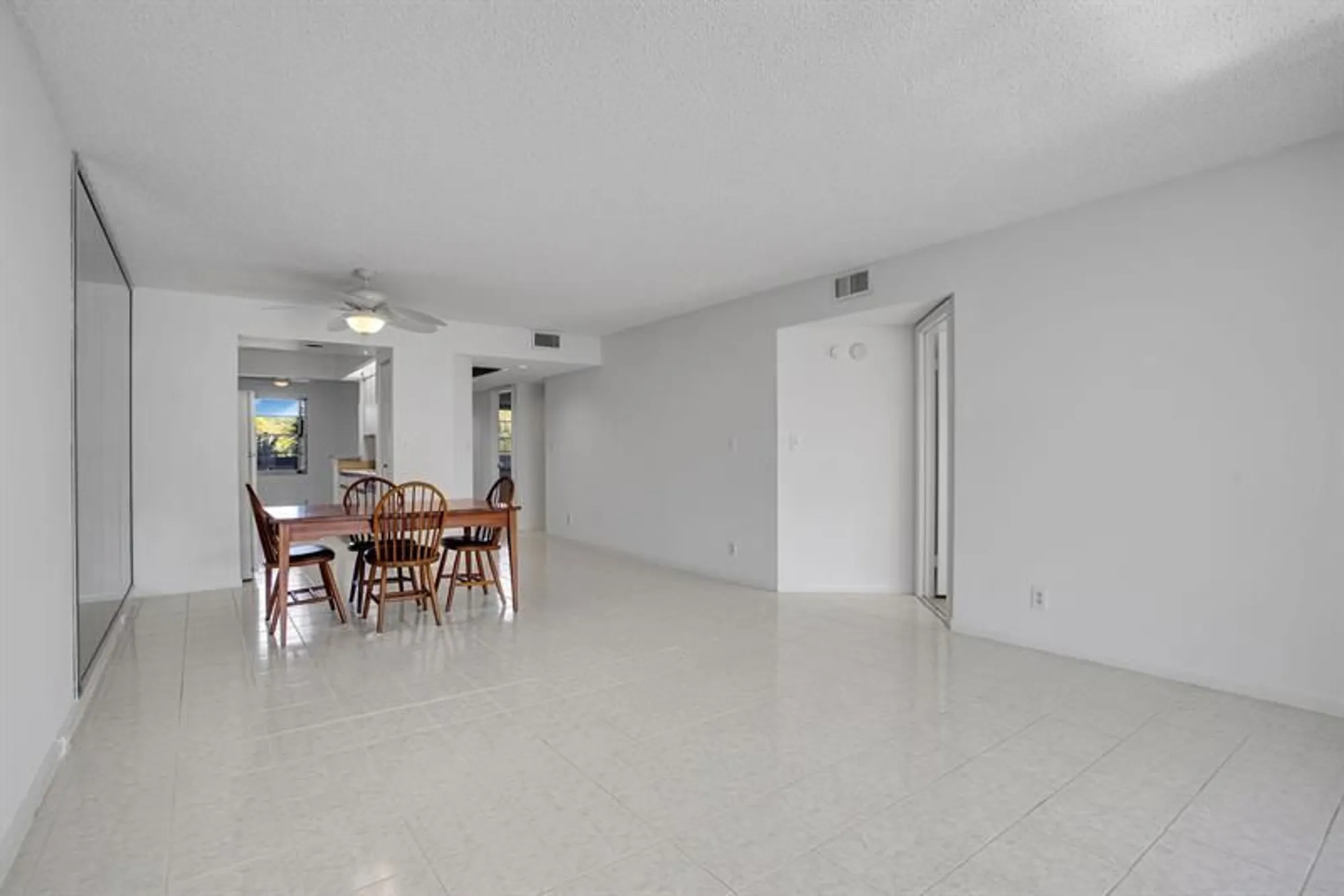 Property Slideshow image 22 of 35 | 1801 eleuthera pt g3, Coconut Creek, FL, 33066