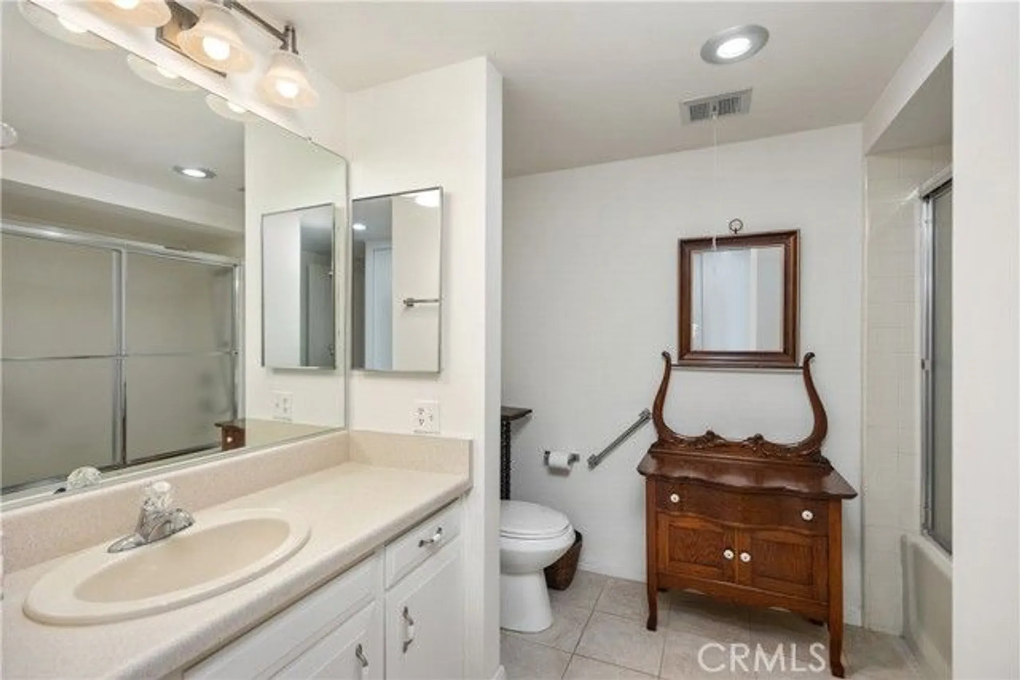 Property Slideshow image 22 of 45 | 124 via estrada d, Laguna Woods, CA, 92637